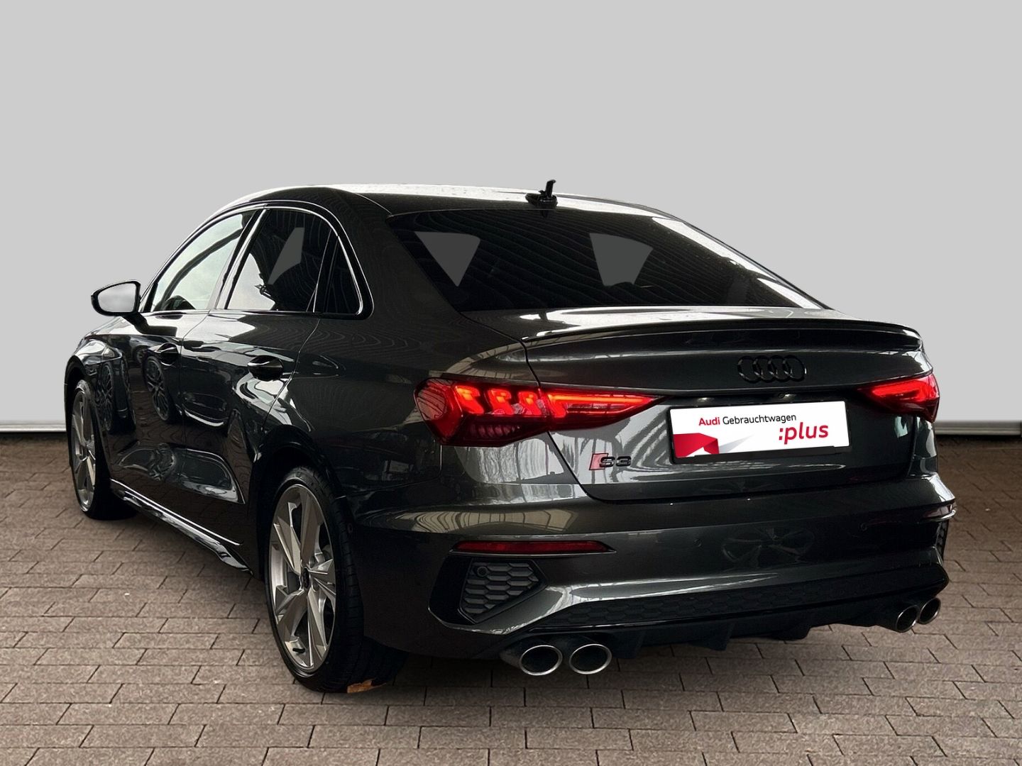 Fahrzeugabbildung Audi S3 Limousine 2.0 TFSI quattro Matrix-LED+B&O+KAM
