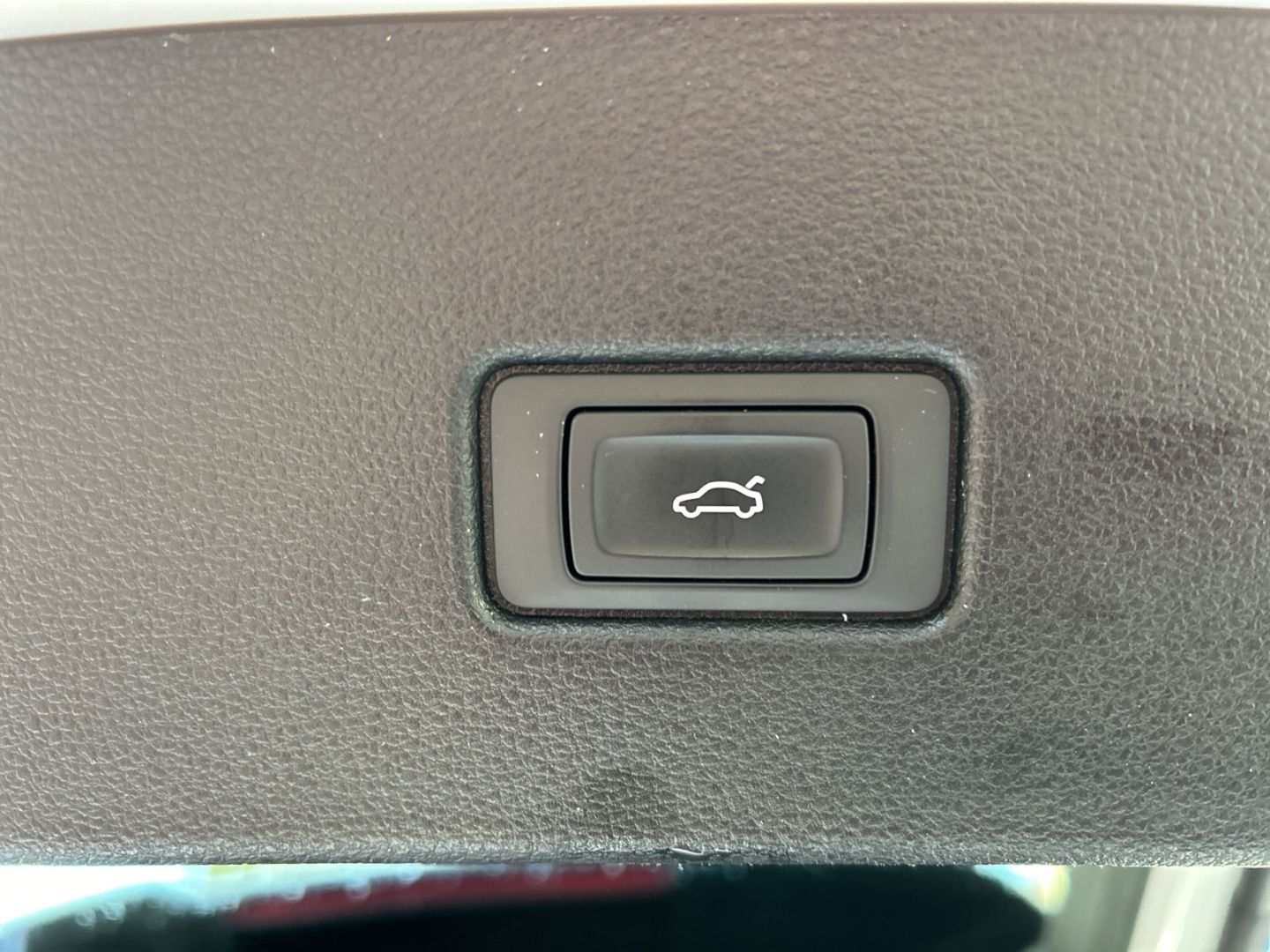 Fahrzeug 22 Fahrzeugabbildung Audi Q5 40 Sportback 2.0 TDI quattro S line HUD AHK-k