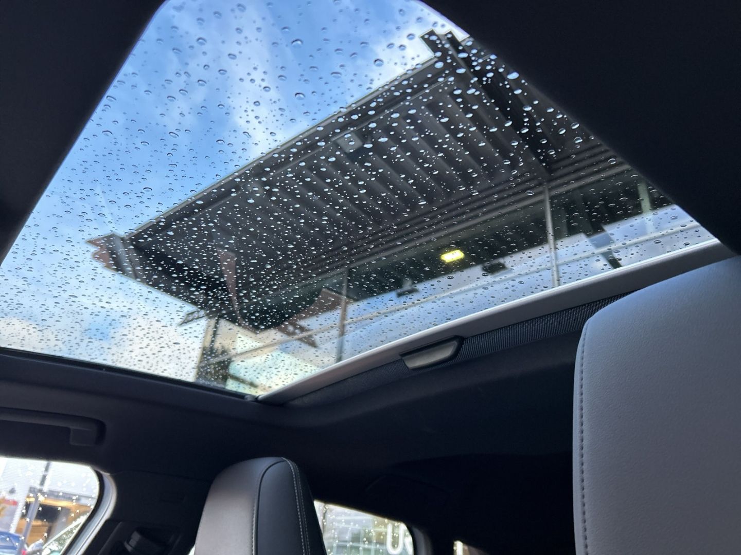 Fahrzeug 20 Fahrzeugabbildung Audi S3 quattro 2 Sportback 2.0 TFSI HUD AD El. Panod