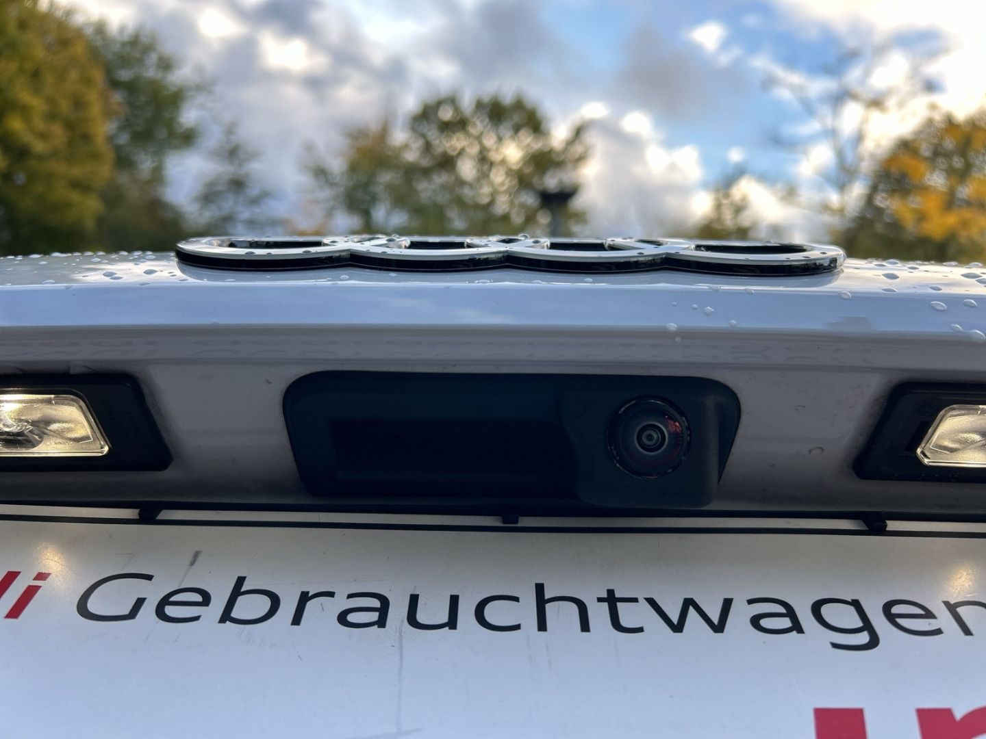 Fahrzeug 23 Fahrzeugabbildung Audi S3 quattro 2 Sportback 2.0 TFSI HUD AD El. Panod