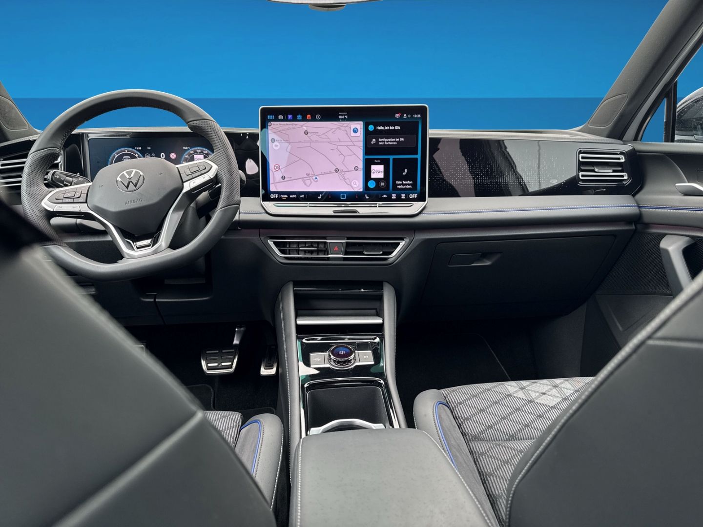 Fahrzeugabbildung Volkswagen Tiguan 2.0 TDI R-Line 4Motion Matrix Black Style