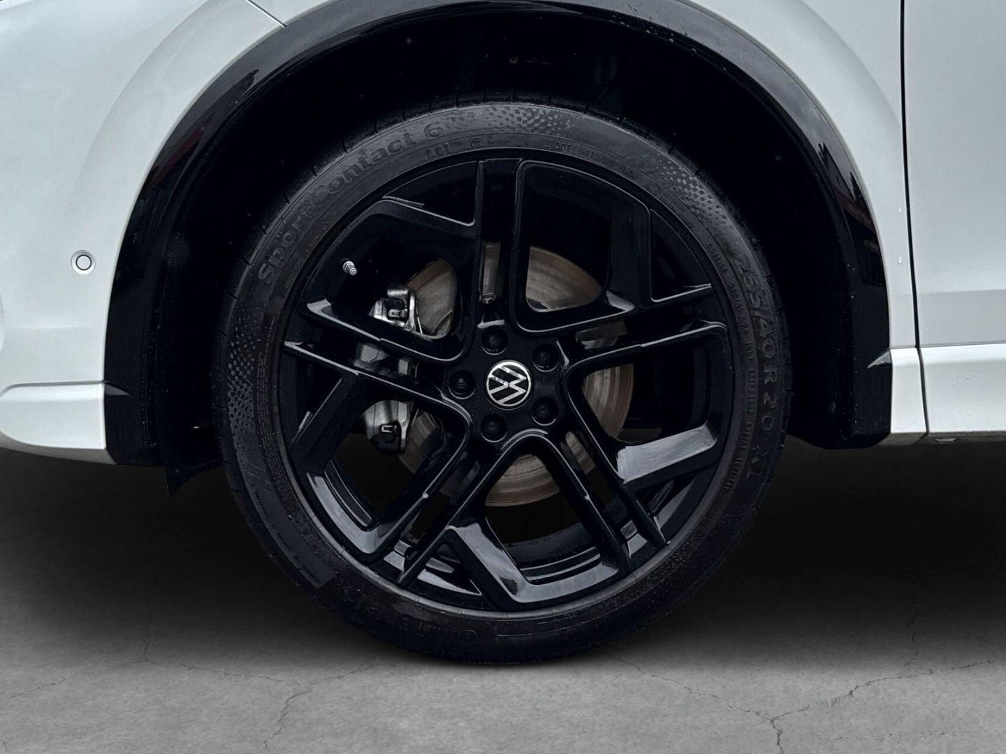 Fahrzeugabbildung Volkswagen Tiguan 2.0 TDI R-Line 4Motion Matrix Black Style