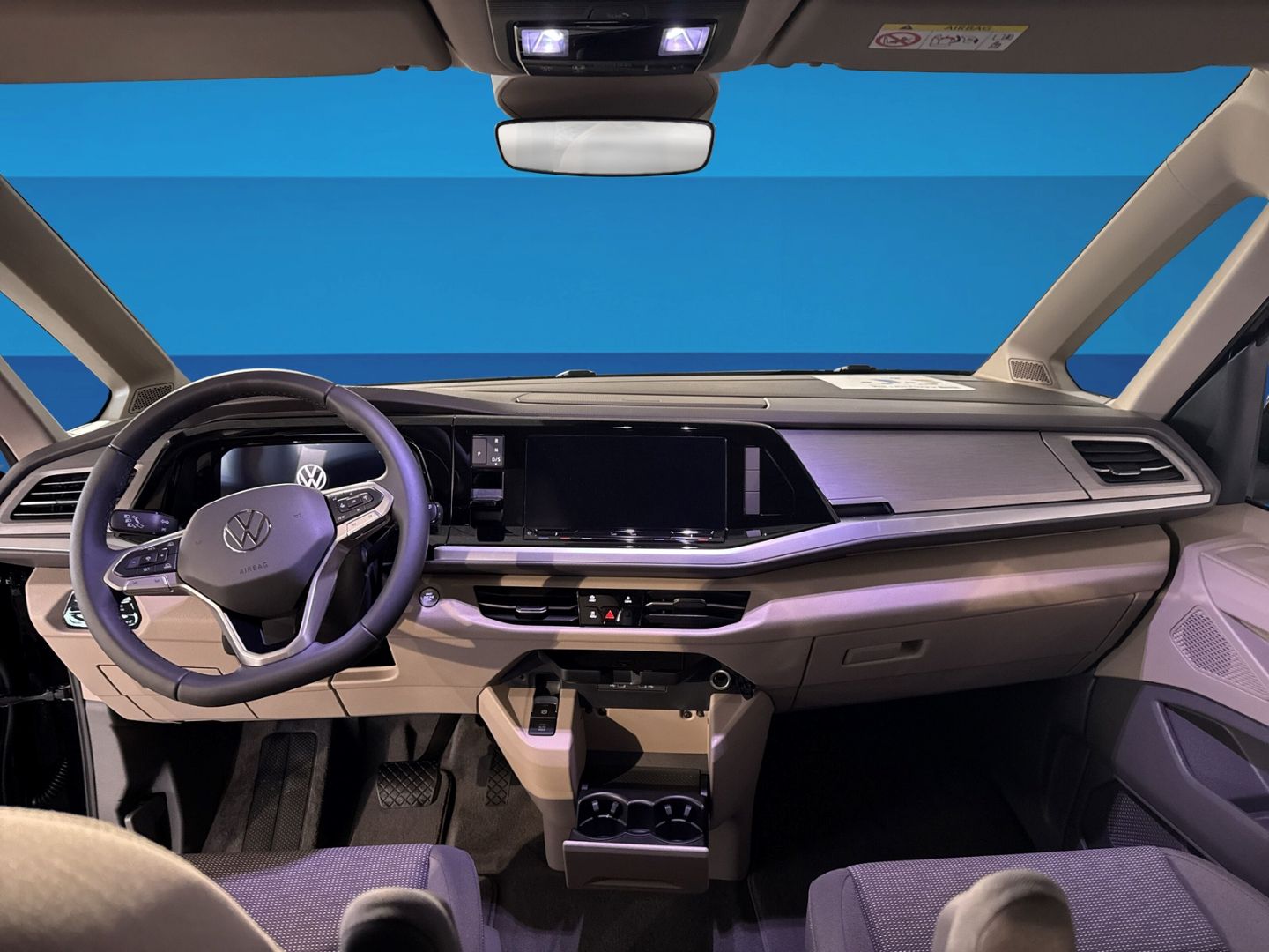 Fahrzeug 12 Fahrzeugabbildung Volkswagen T7 Multivan Life 2,0TDI SCR 110 kW 7-Gang-DSG LÜ