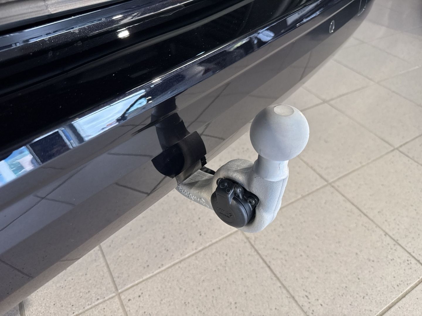 Fahrzeug 14 Fahrzeugabbildung Volkswagen T7 Multivan Life 2,0TDI SCR 110 kW 7-Gang-DSG LÜ