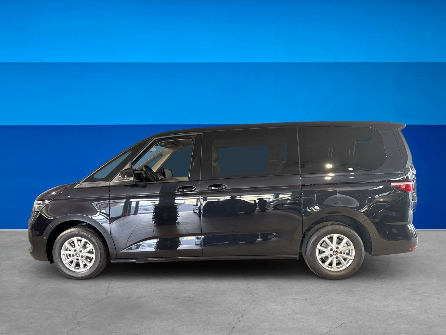 Fahrzeug 3 Fahrzeugabbildung Volkswagen T7 Multivan Life 2,0TDI SCR 110 kW 7-Gang-DSG LÜ