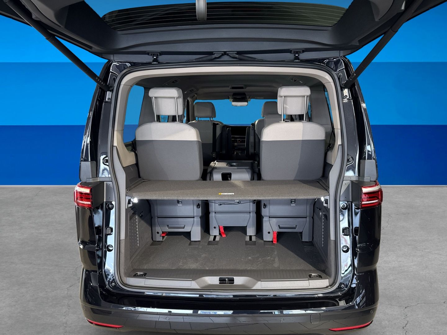 Fahrzeug 9 Fahrzeugabbildung Volkswagen T7 Multivan Life 2,0TDI SCR 110 kW 7-Gang-DSG LÜ