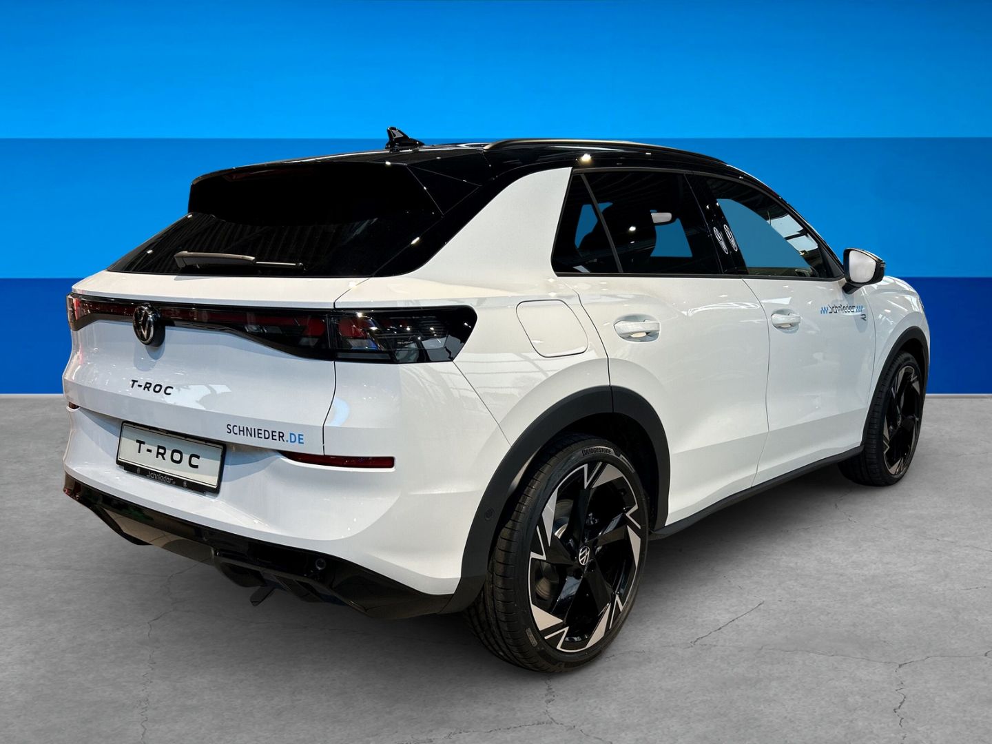 Fahrzeug 5 Fahrzeugabbildung Volkswagen T-Roc 1.5l eTSI R-Line BLACK STYLE IQ.LIGHT IQ.