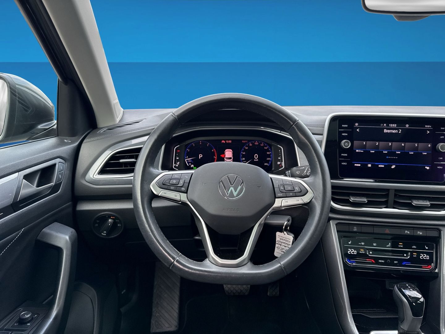 Fahrzeugabbildung Volkswagen T-Roc 1.5 TSI Style Rear View Pano Climatronic