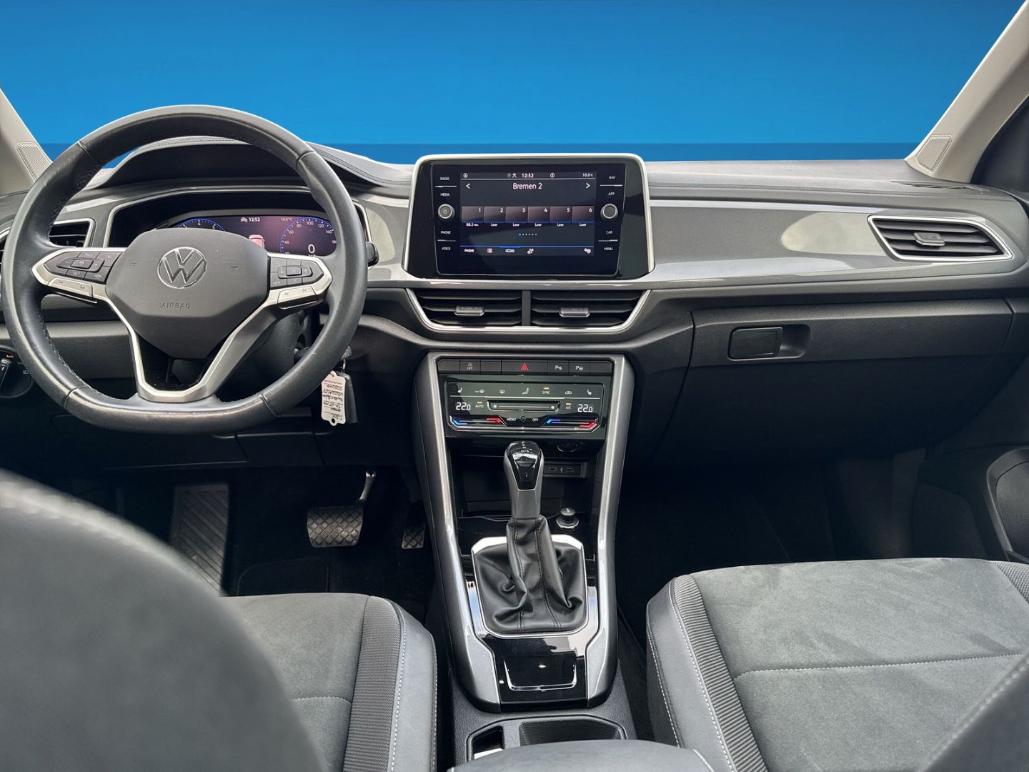 Fahrzeugabbildung Volkswagen T-Roc 1.5 TSI Style Rear View Pano Climatronic