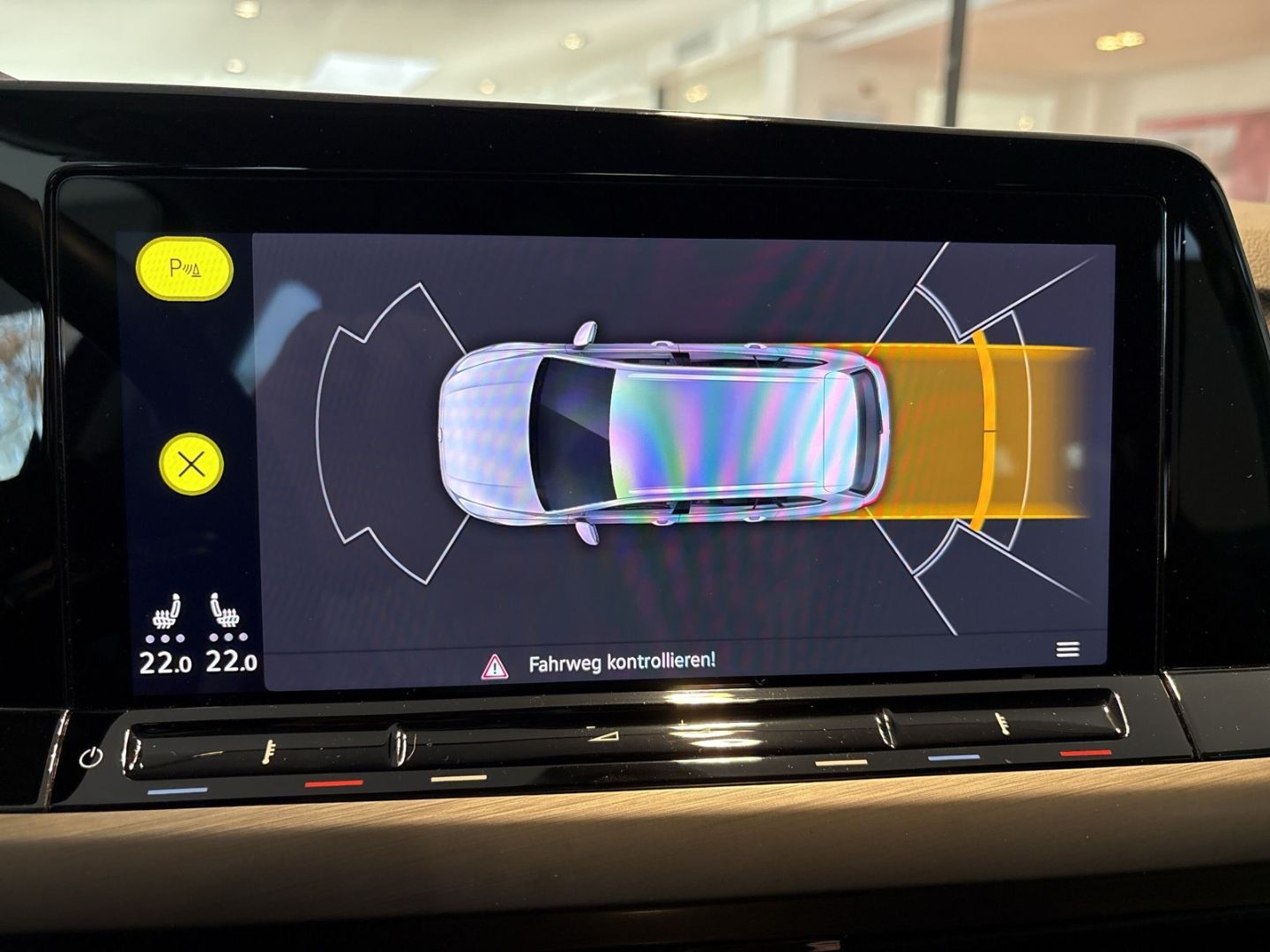 Fahrzeug 17 Fahrzeugabbildung Volkswagen Golf VIII Variant Style 2.0 TDI DSG NAVI ACC PDC