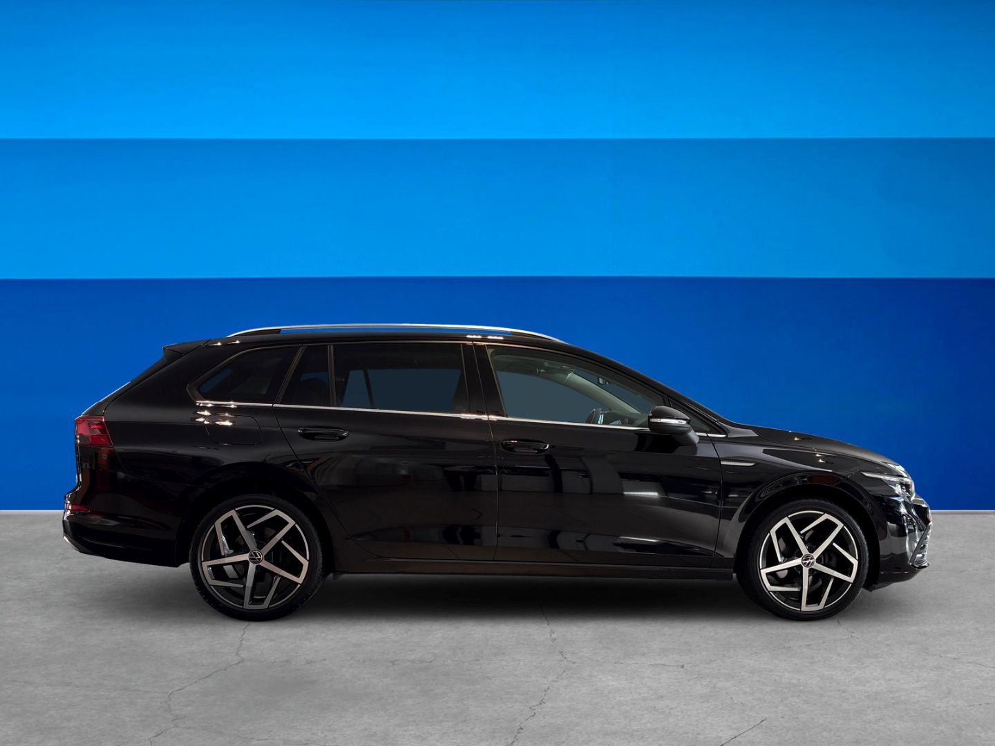 Fahrzeug 4 Fahrzeugabbildung Volkswagen Golf VIII Variant Style 2.0 TDI DSG NAVI ACC PDC