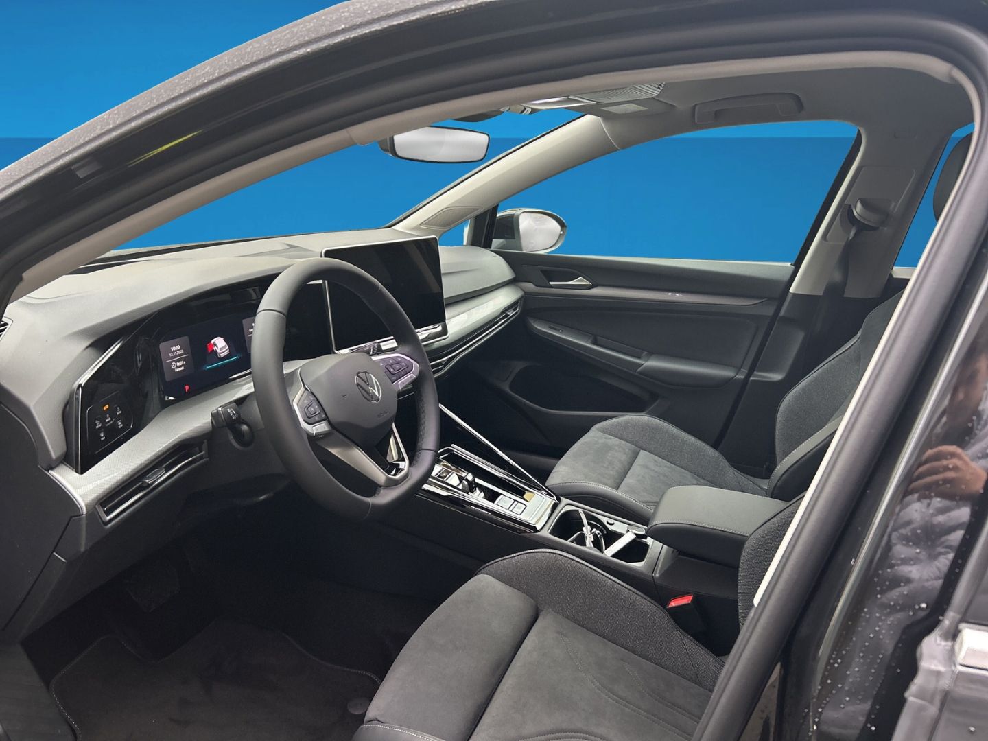 Fahrzeugabbildung Volkswagen Golf Style 1,5l eTSI DSG AHK BUSINESS & KOMFORT