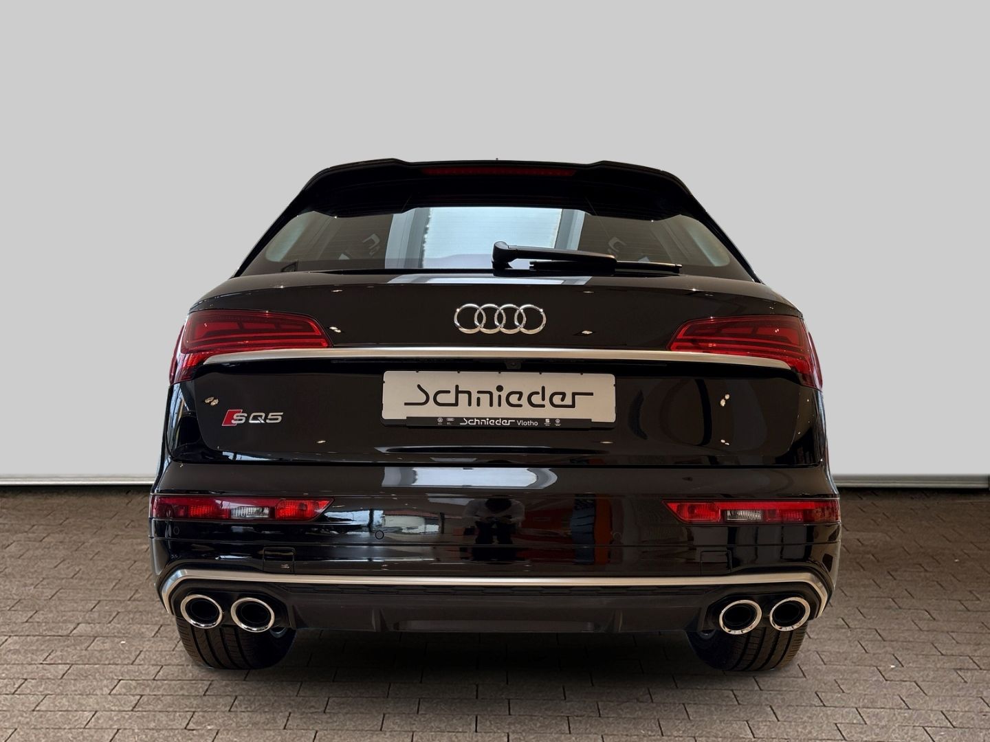 Fahrzeugabbildung Audi SQ5 3.0 TDI quattro AHK Teilleder SHZ vo+hi CARP - mit KI generiert/bearbeitet
