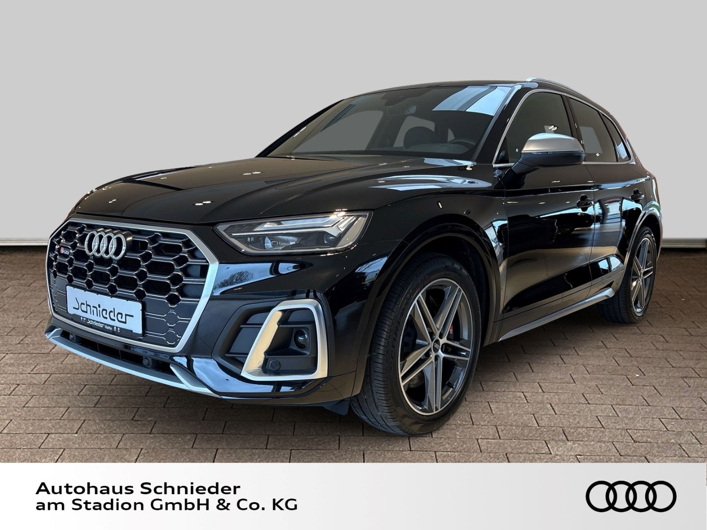 Fahrzeugabbildung Audi SQ5 3.0 TDI quattro AHK Teilleder SHZ vo+hi CARP - mit KI generiert/bearbeitet