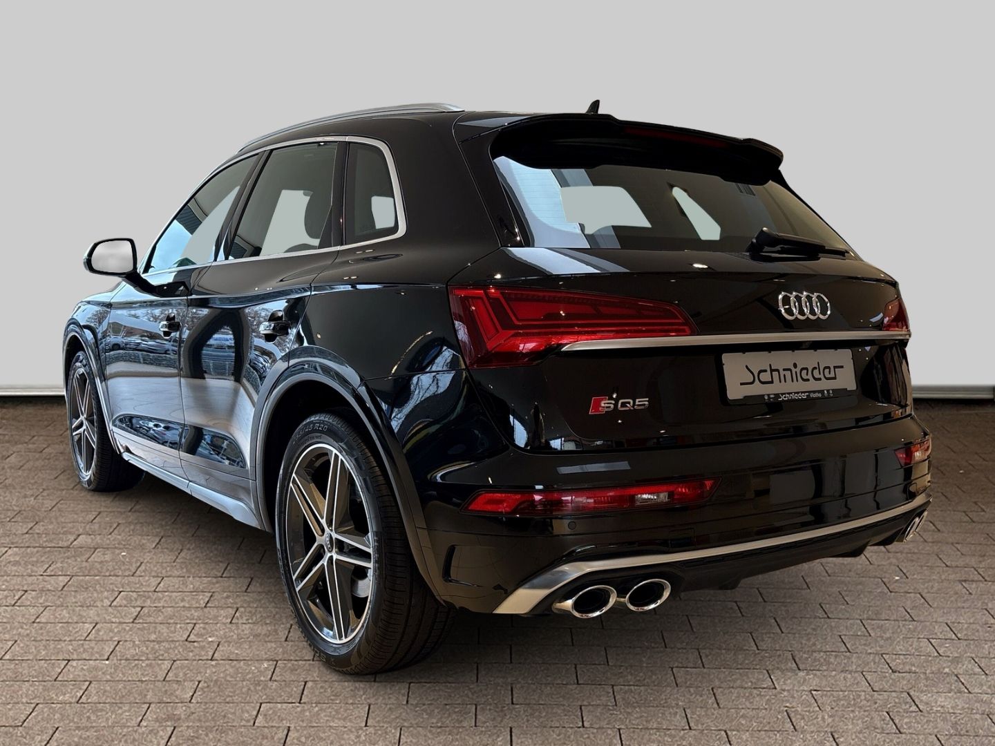 Fahrzeugabbildung Audi SQ5 3.0 TDI quattro AHK Teilleder SHZ vo+hi CARP - mit KI generiert/bearbeitet
