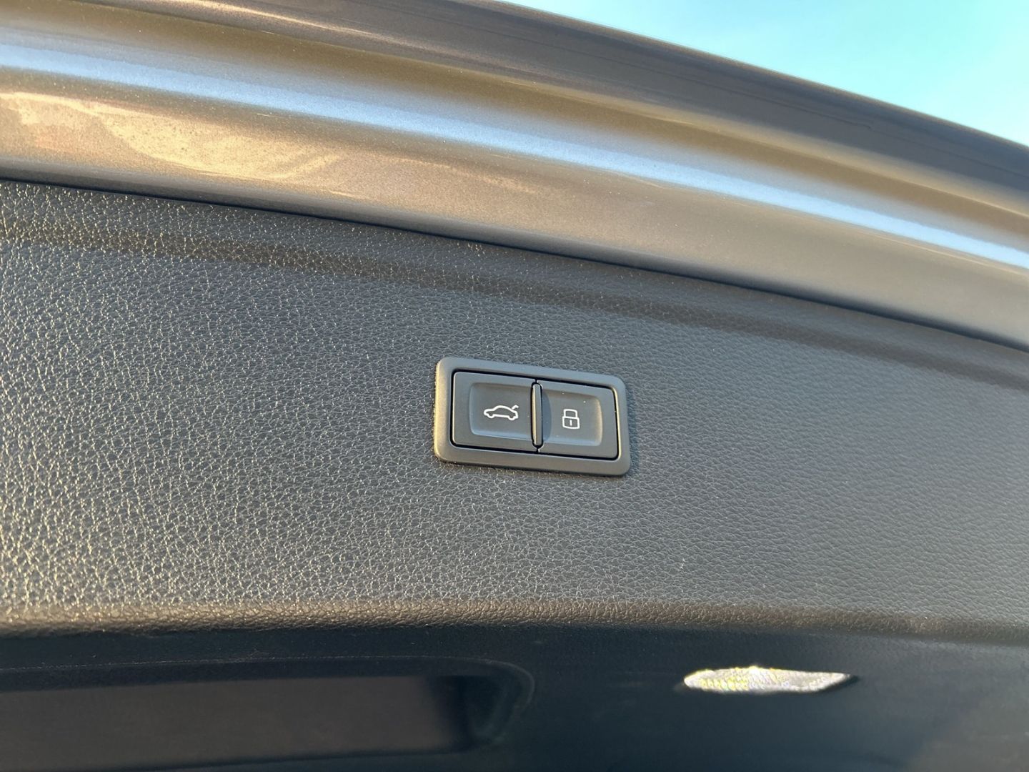 Fahrzeug 22 Fahrzeugabbildung Audi Q5 50 TDI S-Line+NAVI+LEDER+VIRTUAL+B&O+KAMERA - mit KI generiert/bearbeitet