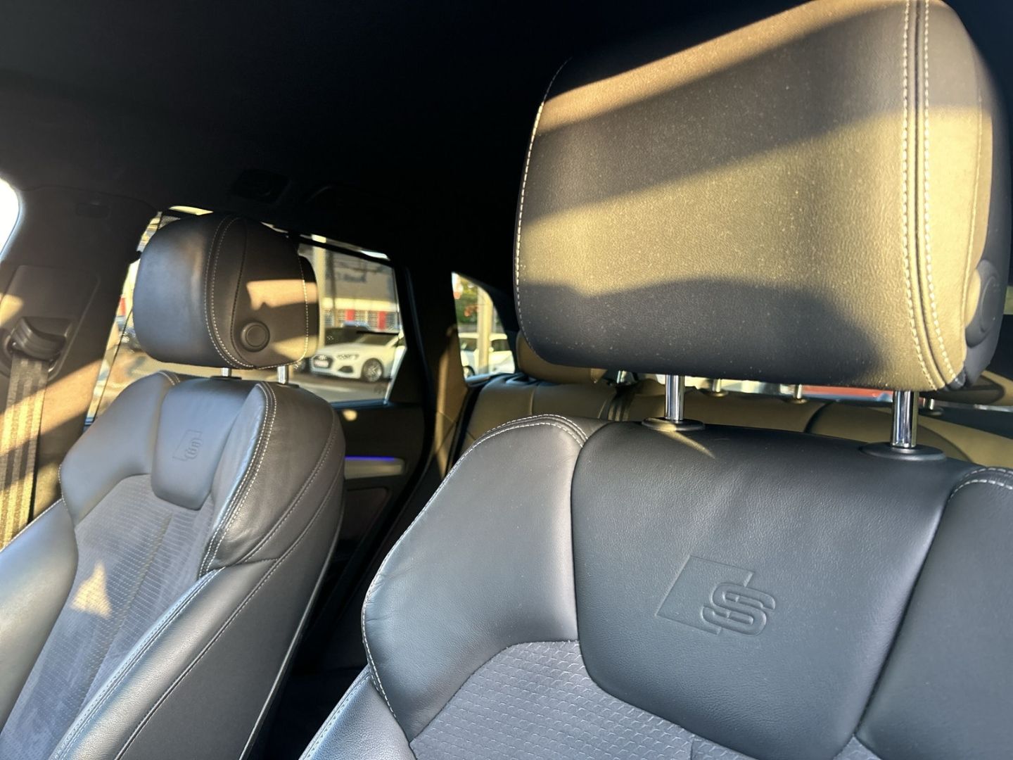 Fahrzeug 25 Fahrzeugabbildung Audi Q5 50 TDI S-Line+NAVI+LEDER+VIRTUAL+B&O+KAMERA - mit KI generiert/bearbeitet