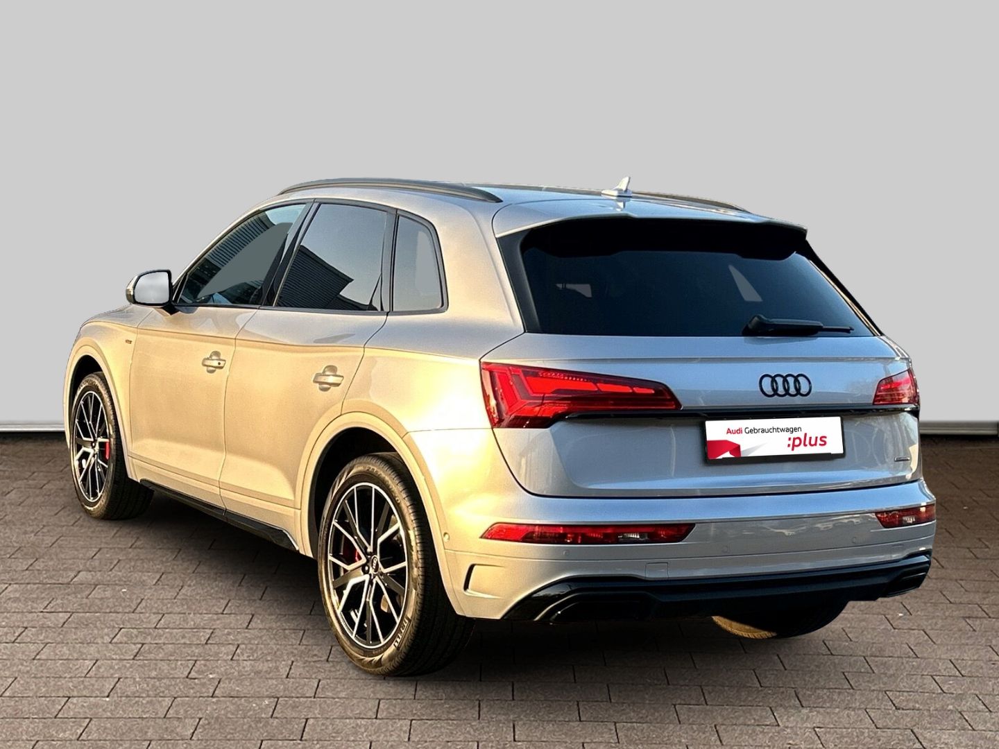 Fahrzeug 7 Fahrzeugabbildung Audi Q5 50 TDI S-Line+NAVI+LEDER+VIRTUAL+B&O+KAMERA - mit KI generiert/bearbeitet