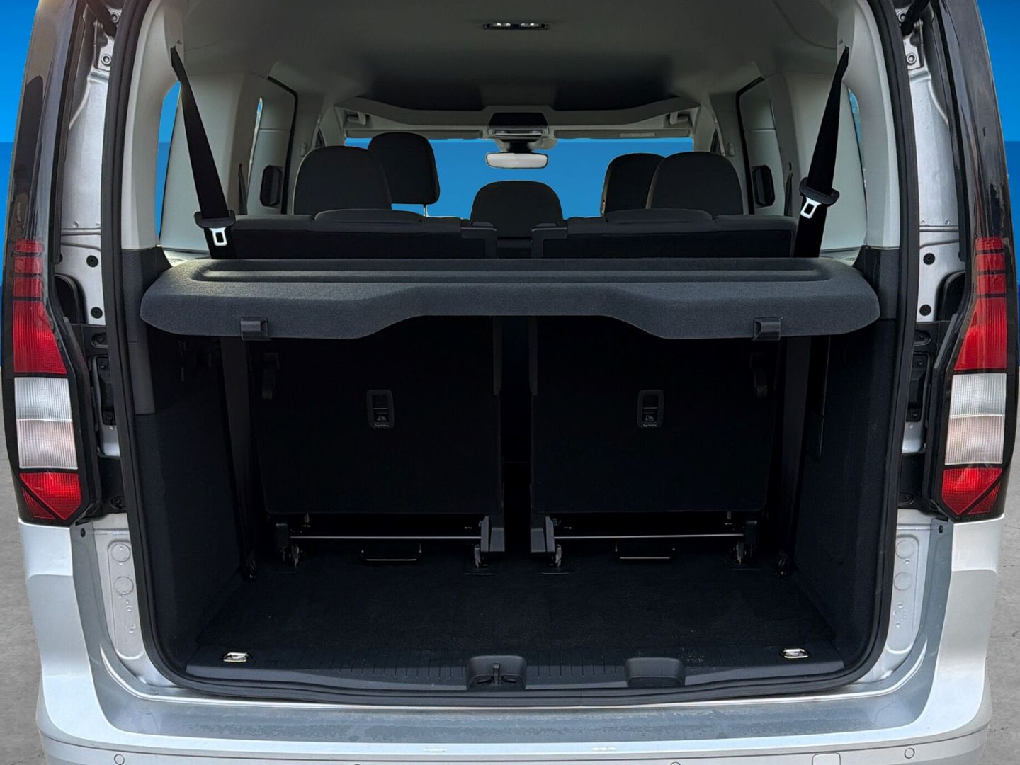 Fahrzeugabbildung Volkswagen Caddy 2.0 TDI Life Sitz-Paket 7-Sitzer LED