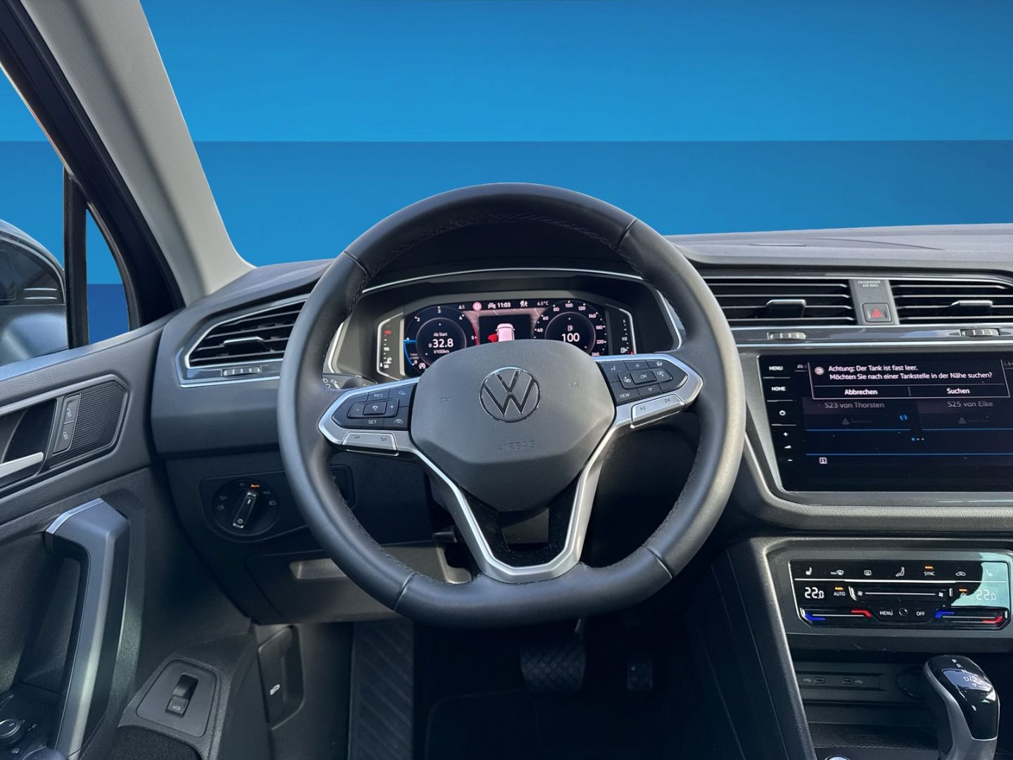 Fahrzeug 11 Fahrzeugabbildung Volkswagen Tiguan 2.0 TDI Elegance AHK IQ.LIGHT 4Motion