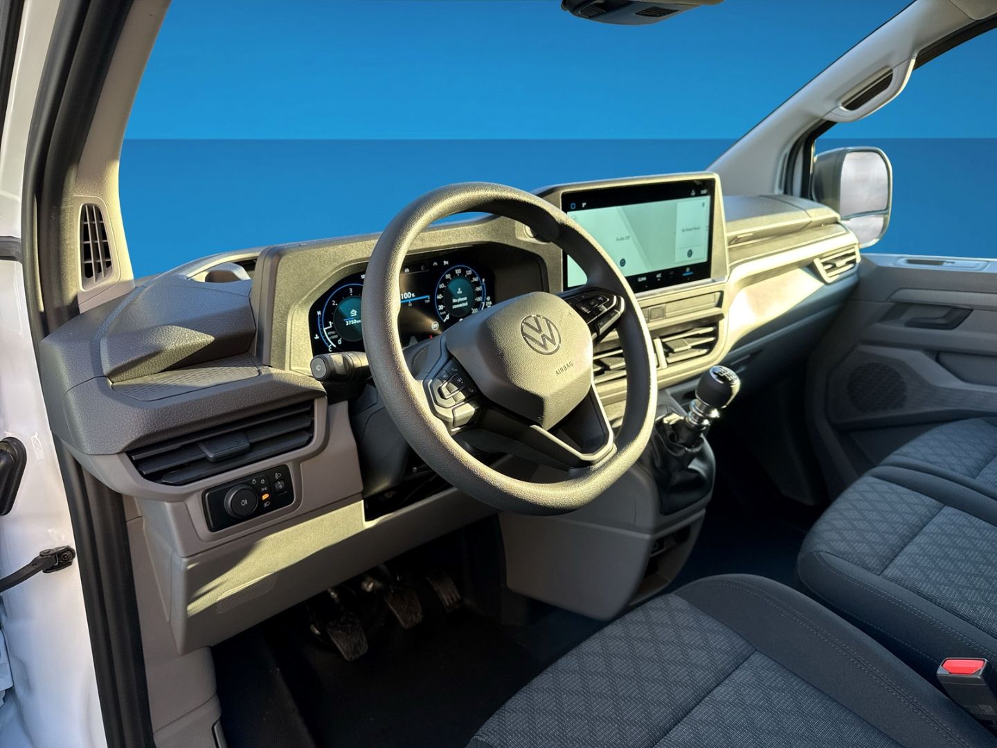 Fahrzeug 10 Fahrzeugabbildung Volkswagen Transporter Kasten 2,0 l TDI 81 kW 6-Gang-Schalt