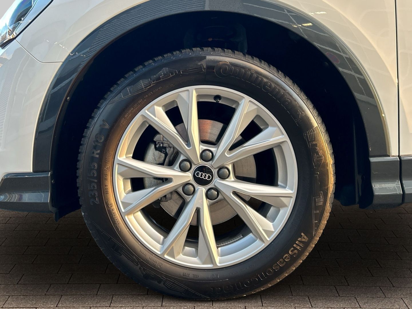 Fahrzeugabbildung Audi Q3 Sportback 1.5 TFSI S line NAVI+LED+CarPlay