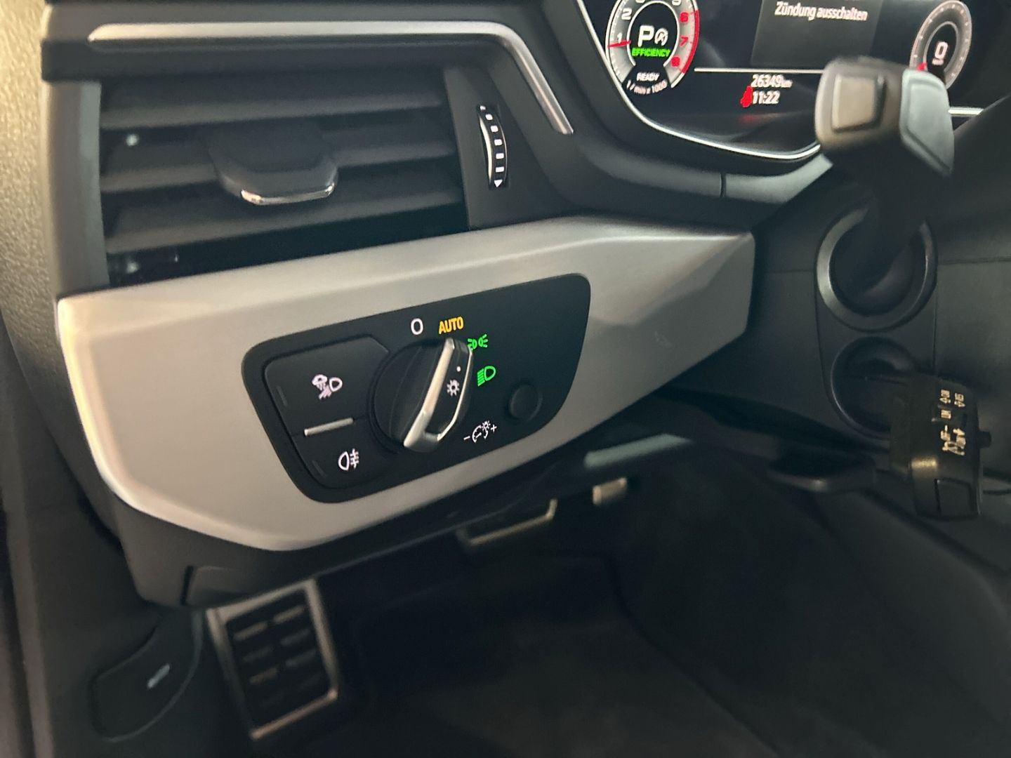 Fahrzeug 16 Fahrzeugabbildung Audi A5 Sportback 40 TFSI tronic quattro S Line Matri