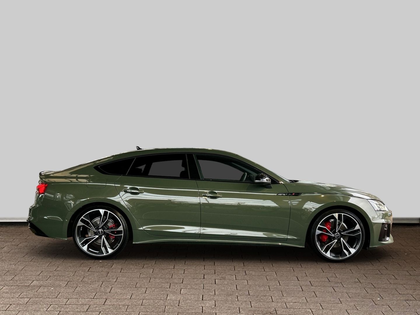 Fahrzeug 8 Fahrzeugabbildung Audi A5 Sportback 40 TFSI tronic quattro S Line Matri