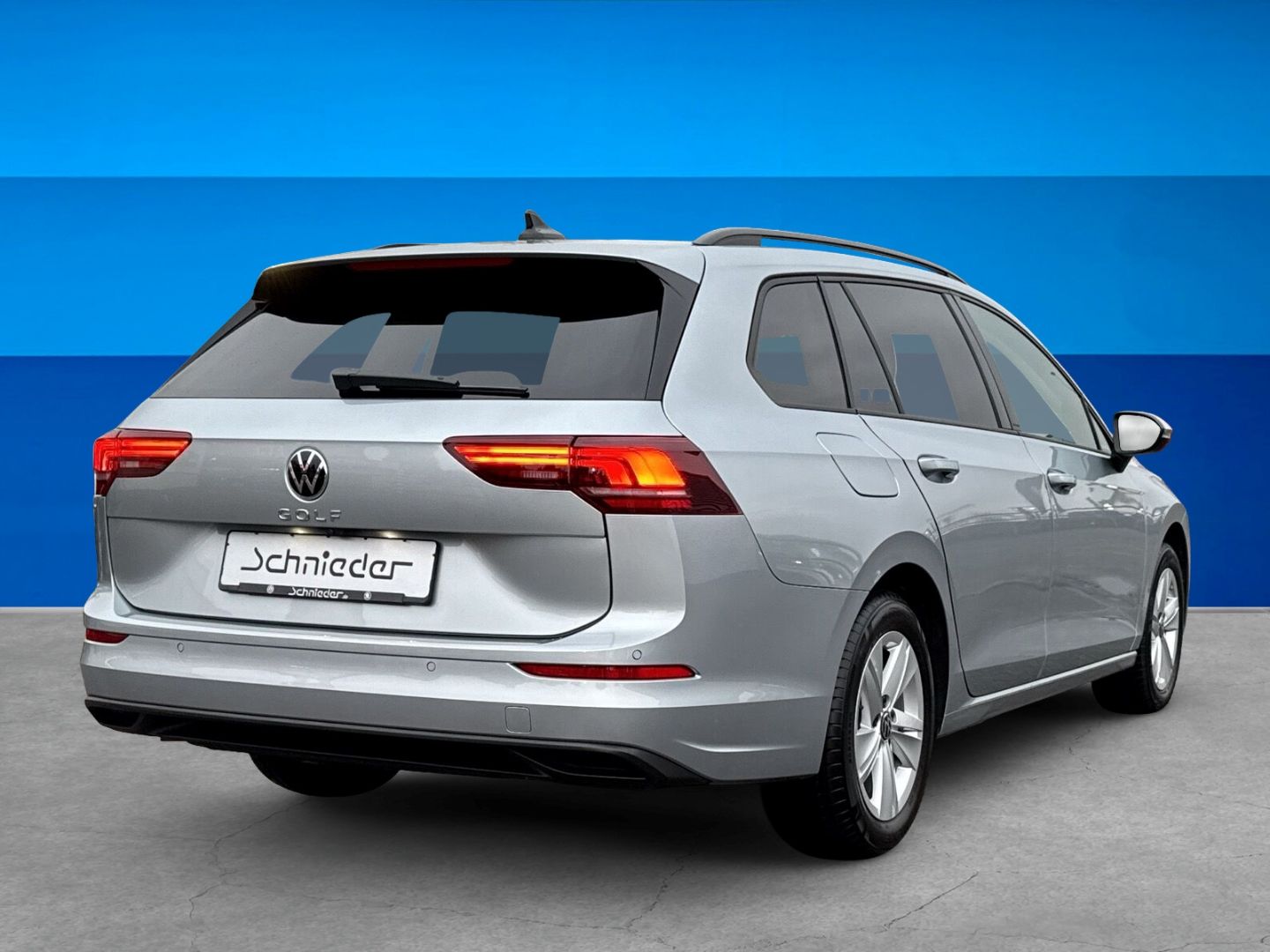 Fahrzeugabbildung Volkswagen Golf 8 2.0 TDI Life Business Premium Rear View