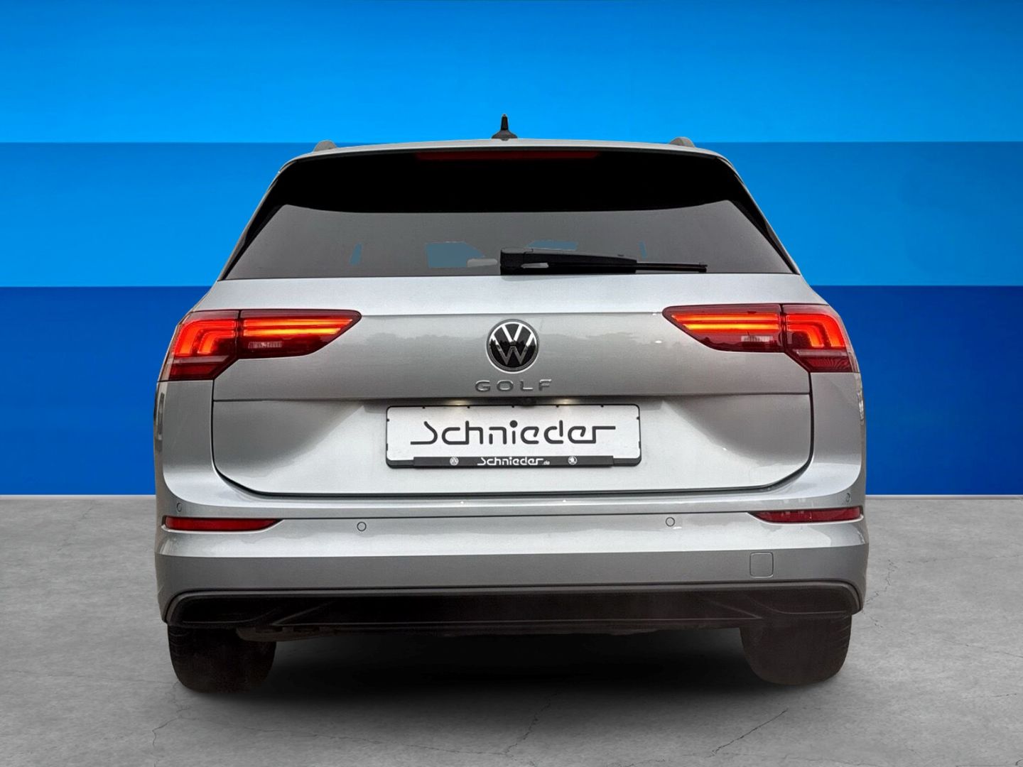 Fahrzeugabbildung Volkswagen Golf 8 2.0 TDI Life Business Premium Rear View