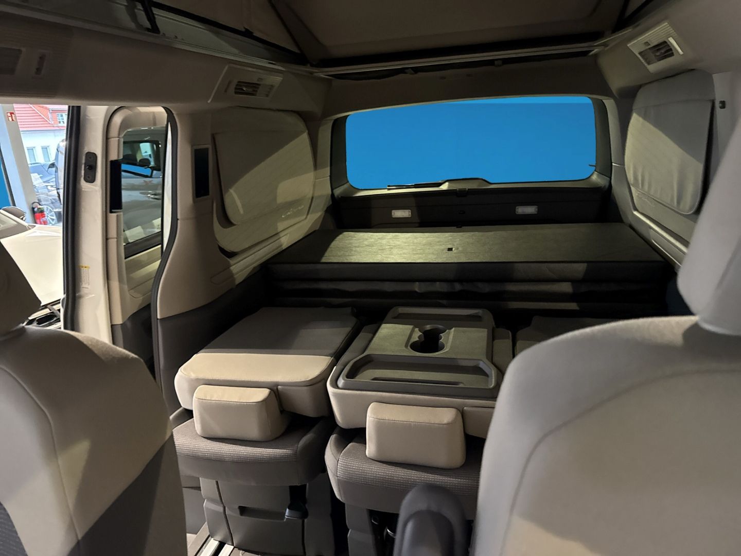 Fahrzeugabbildung Volkswagen T7 California Beach Tour 2,0 TDI 110 kW 7-Gang-D