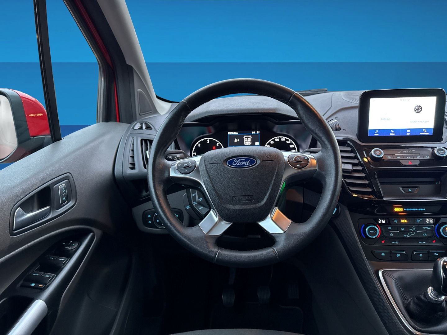 Fahrzeugabbildung Ford Tourneo Connect 1.5TDCi Titanium