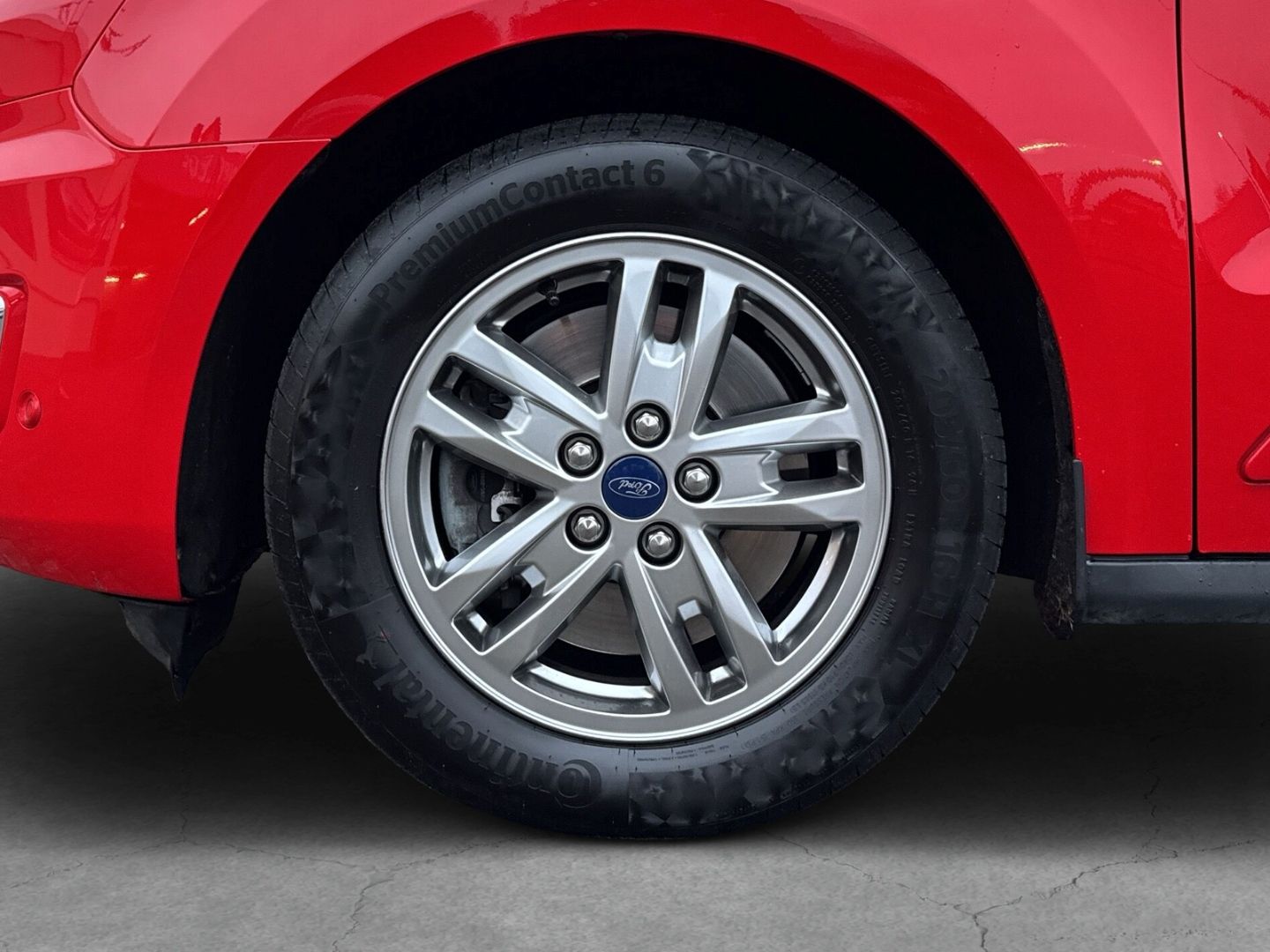 Fahrzeugabbildung Ford Tourneo Connect 1.5TDCi Titanium