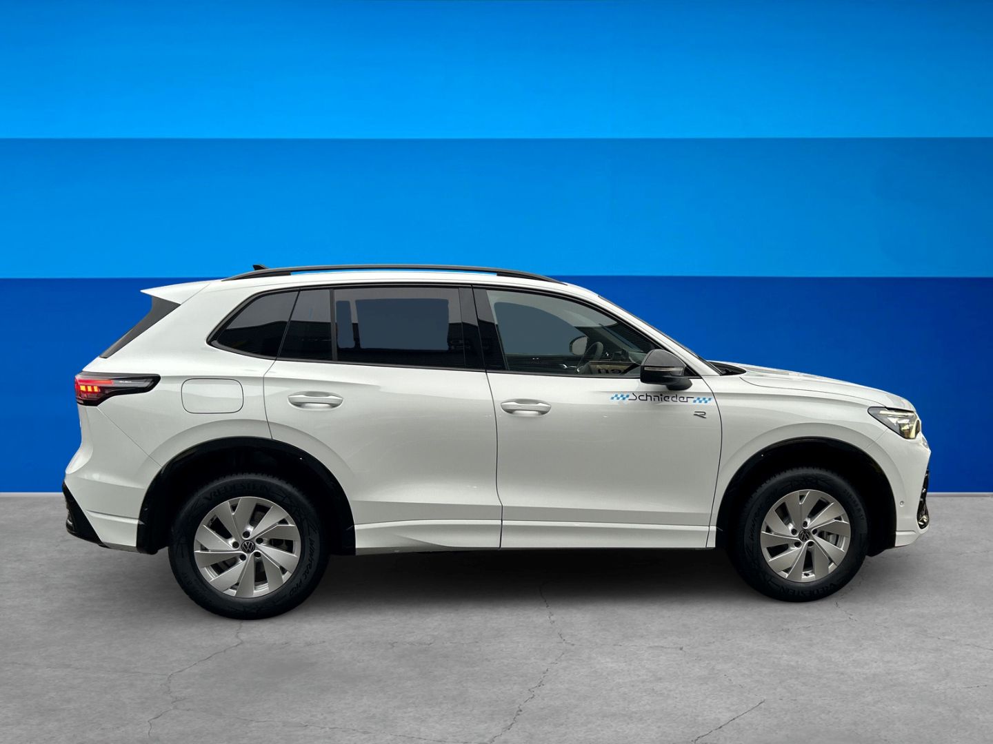 Fahrzeug 4 Fahrzeugabbildung Volkswagen Tiguan 2.0 TDI R-Line 4Motion Black Style Pano