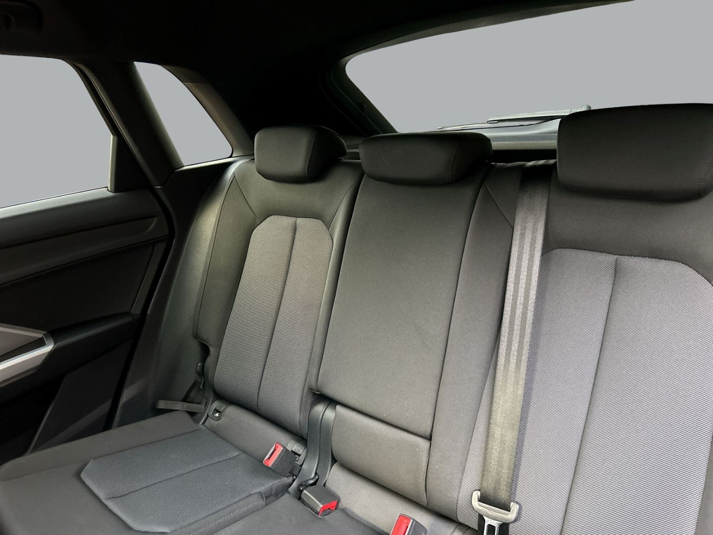 Fahrzeug 11 Fahrzeugabbildung Audi Q3 35 TDI advanced NAVI+LED+CarPlay+VIRTUAL