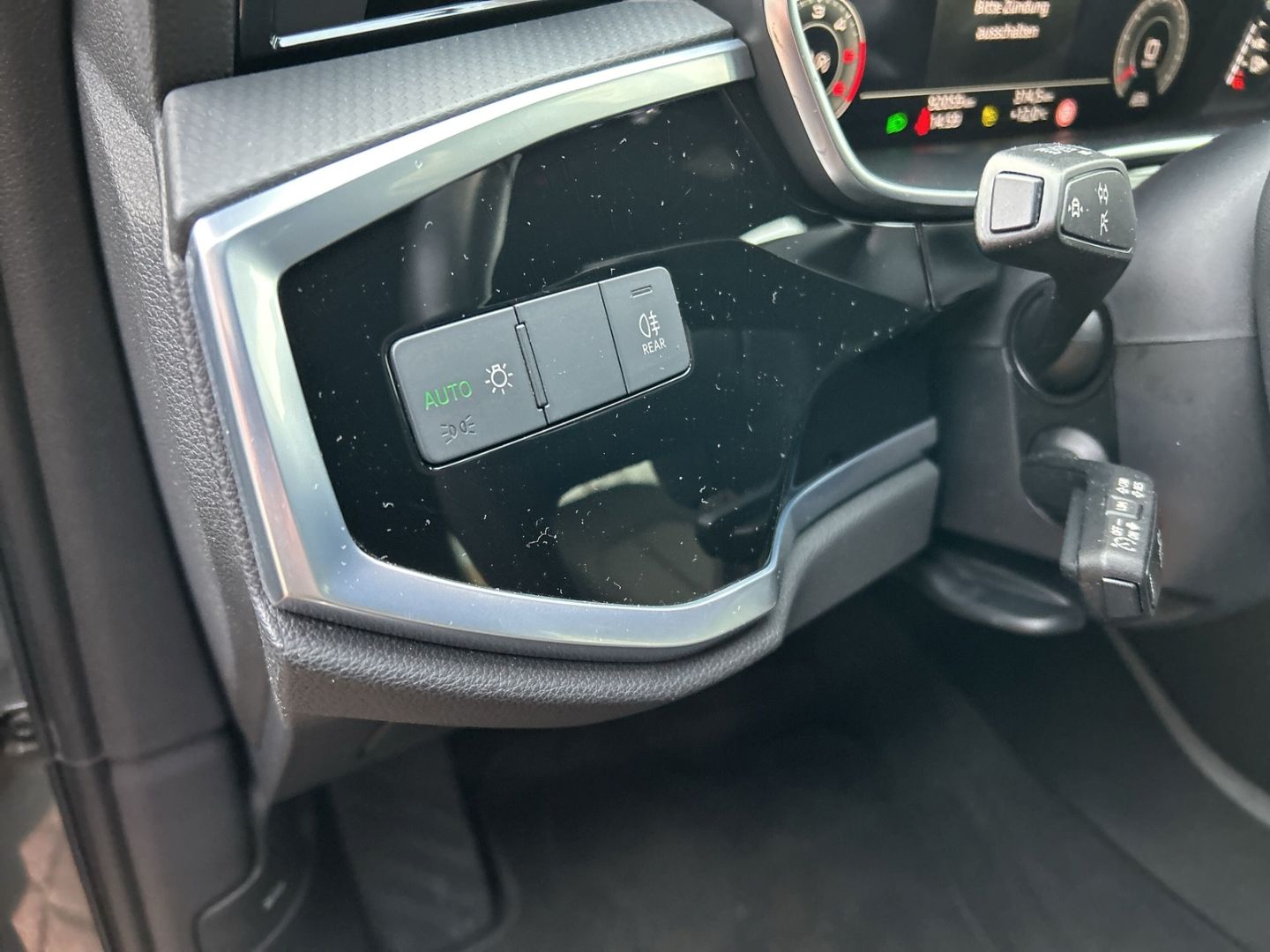 Fahrzeug 14 Fahrzeugabbildung Audi Q3 35 TDI advanced NAVI+LED+CarPlay+VIRTUAL