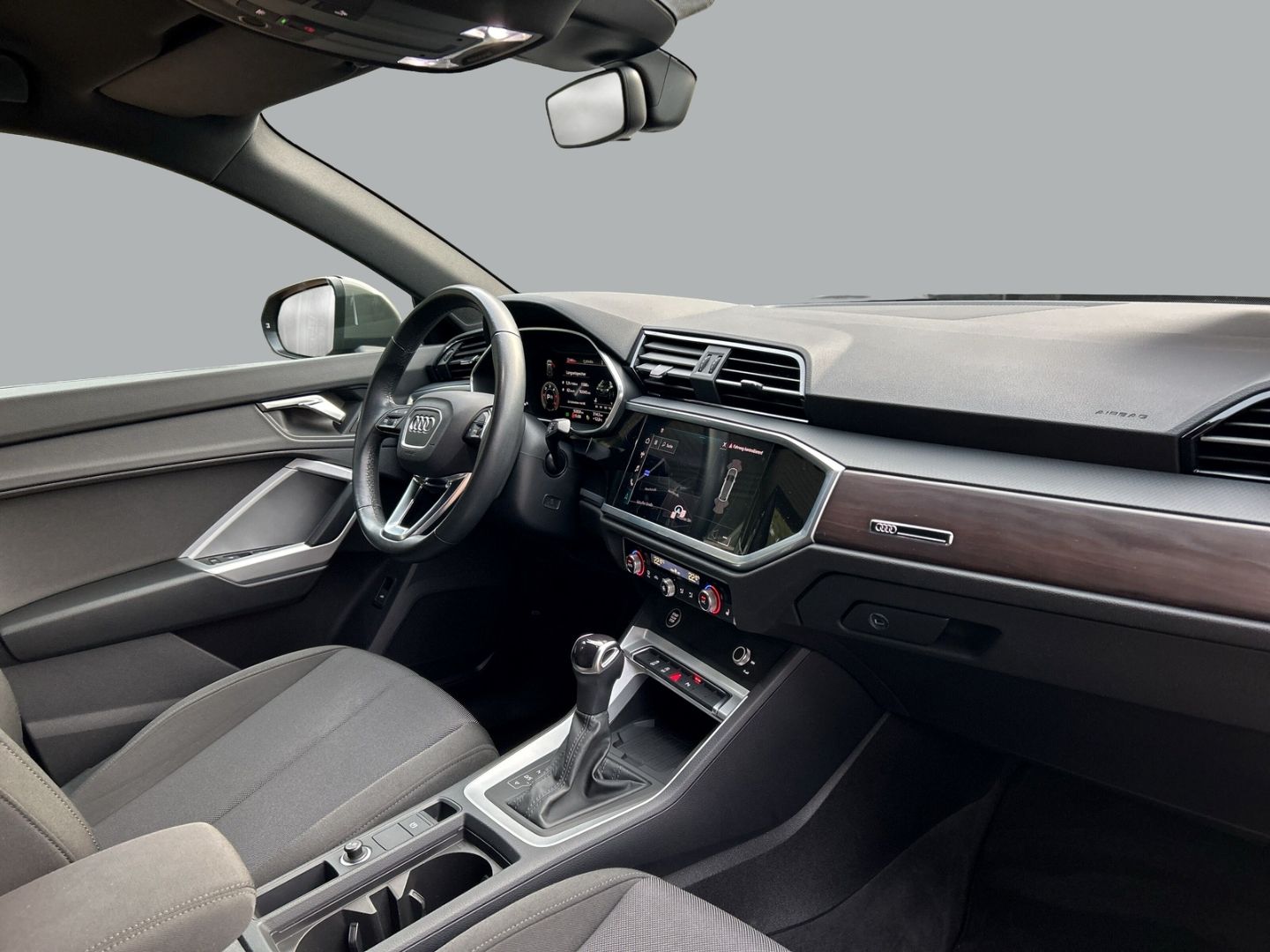 Fahrzeug 16 Fahrzeugabbildung Audi Q3 35 TDI advanced NAVI+LED+CarPlay+VIRTUAL