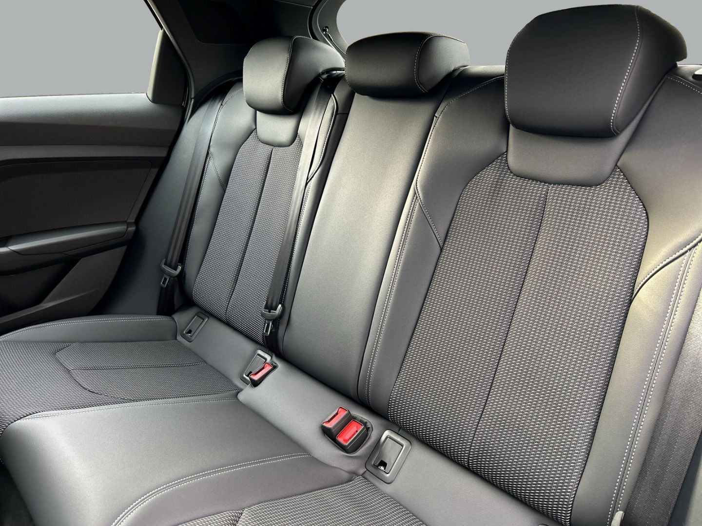 Fahrzeugabbildung Audi A1 SPORTB.ADVANCED 25 TFSI,LED,APPLE,VIRTUAL,PDC