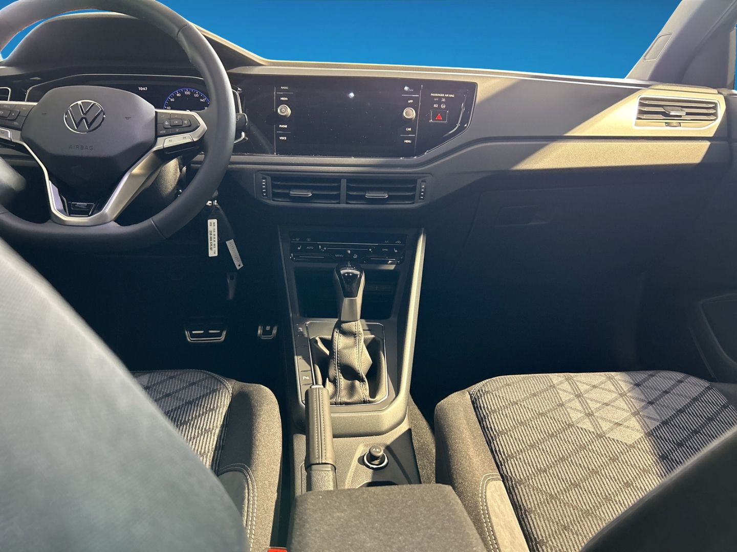 Fahrzeugabbildung Volkswagen Taigo 1,5l TSI R-Line DSG MATRIX REAR VIEW NAVI