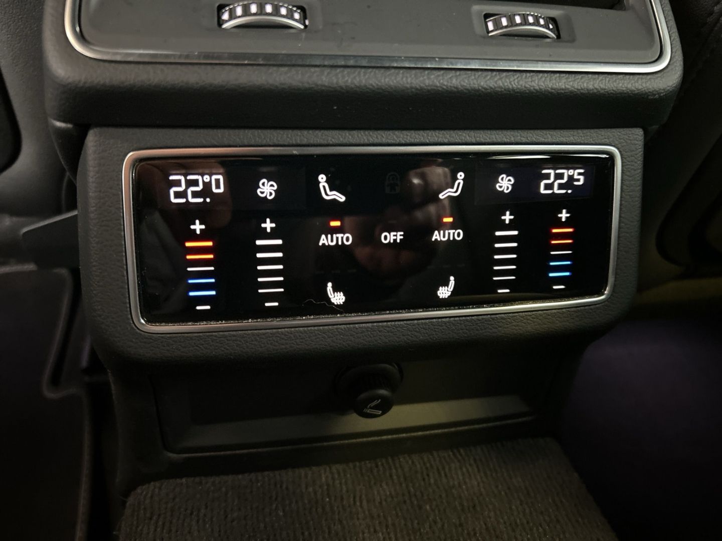 Fahrzeug 20 Fahrzeugabbildung Audi A6 sport Avant 50 TFSI e quattro S Line LED Spor