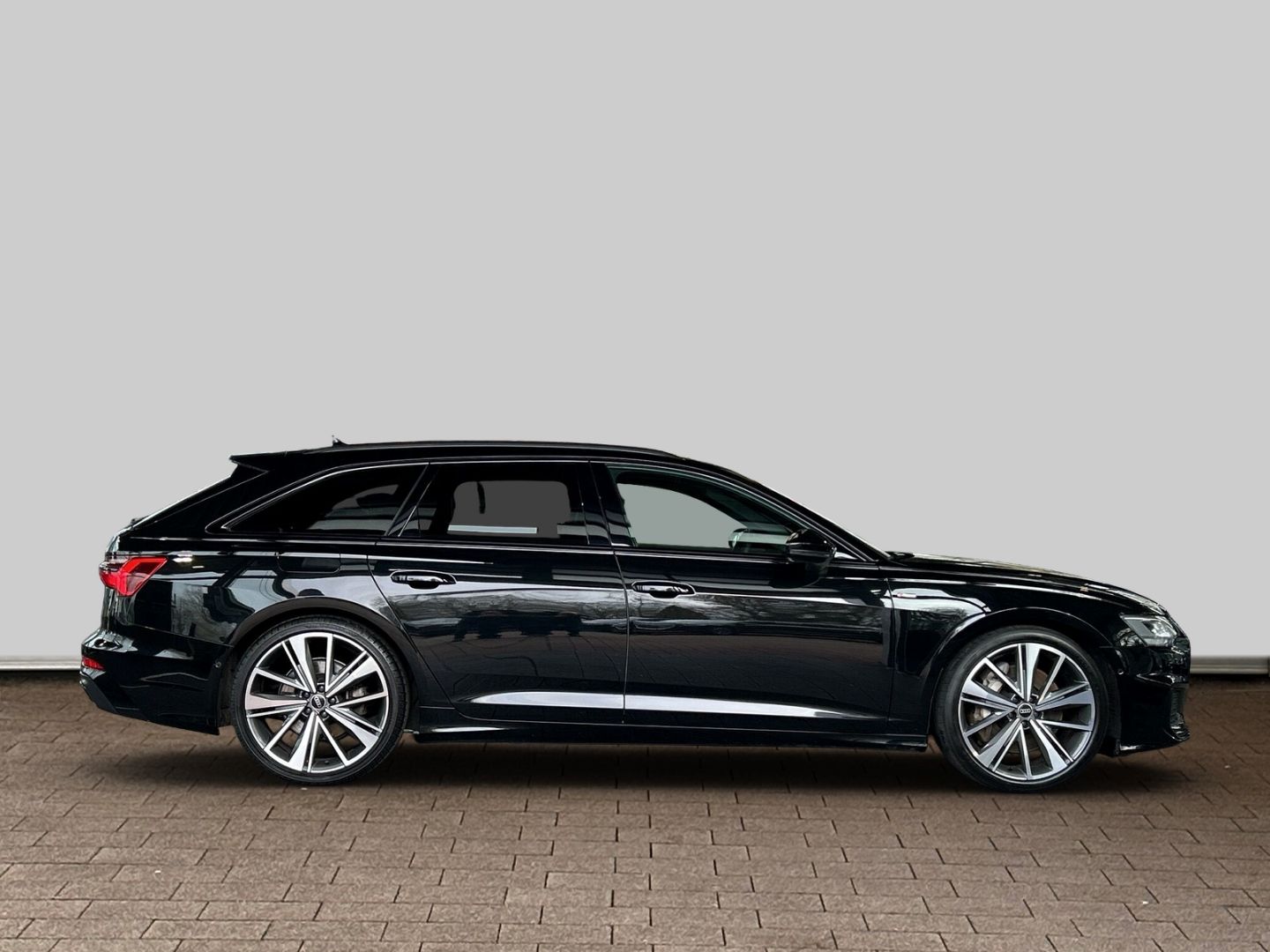 Fahrzeug 6 Fahrzeugabbildung Audi A6 sport Avant 50 TFSI e quattro S Line LED Spor