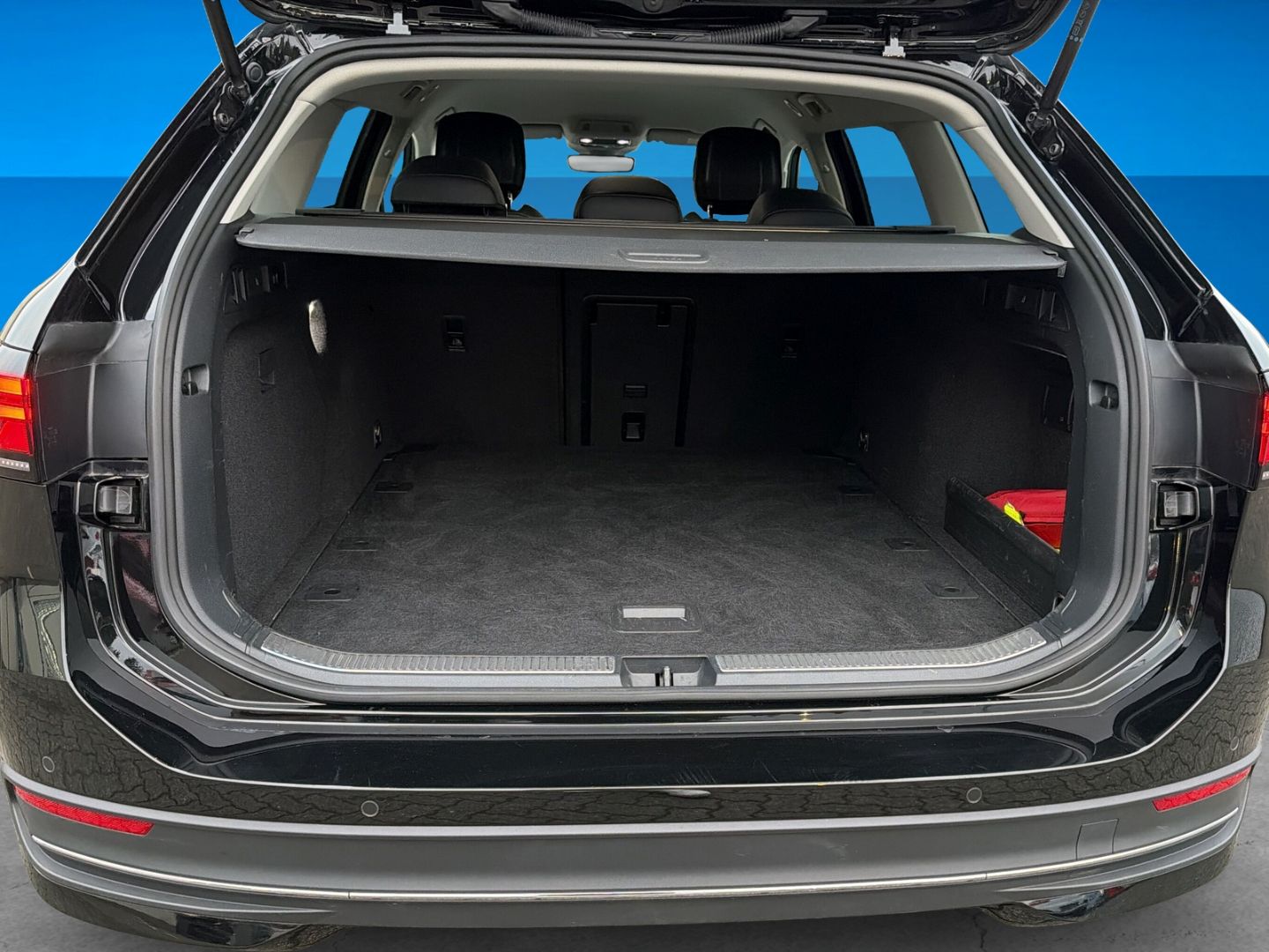 Fahrzeugabbildung Volkswagen Passat 2.0 TDI Business Area View HuD Clima