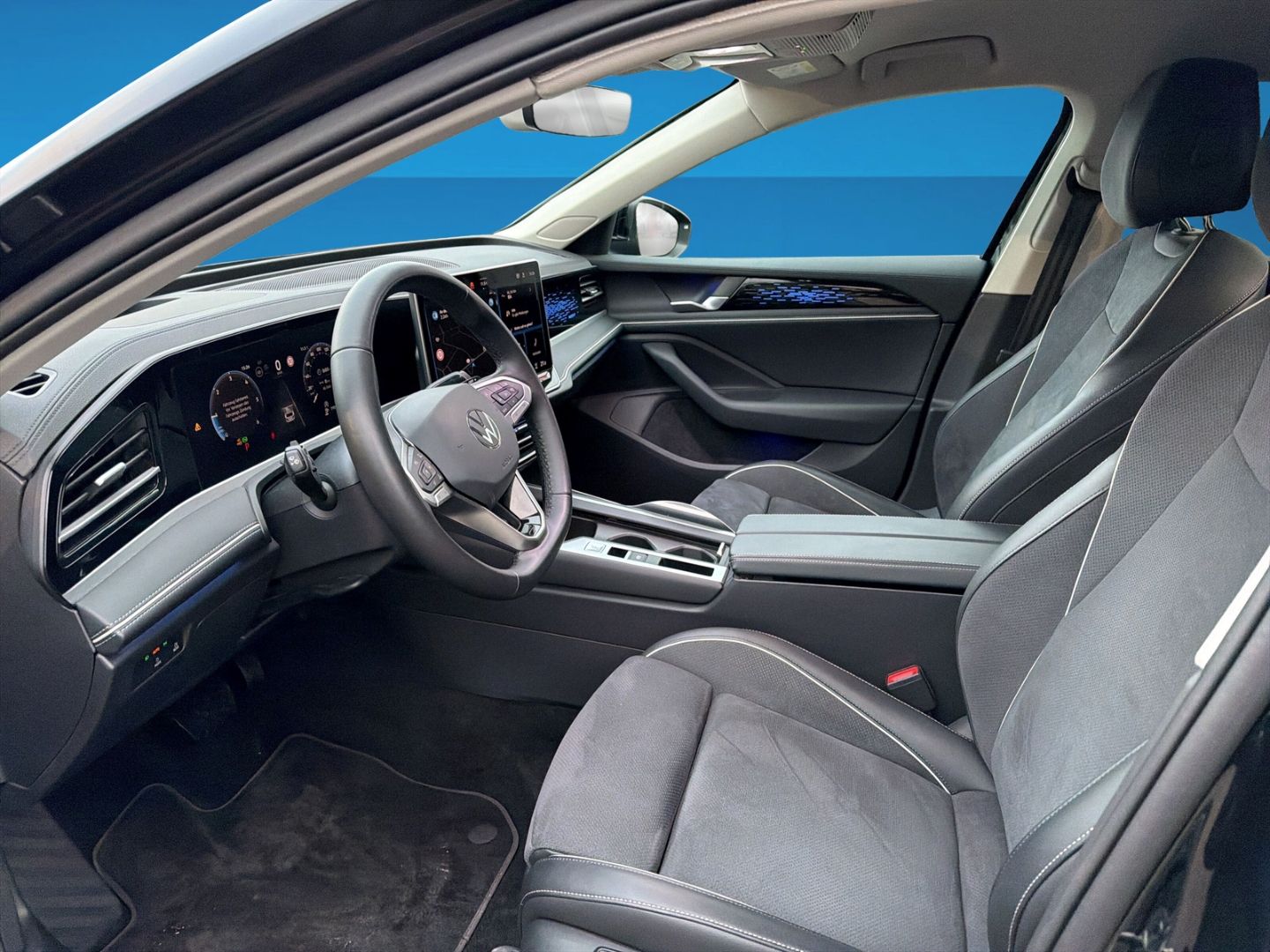 Fahrzeugabbildung Volkswagen Passat 2.0 TDI Business Area View HuD Clima