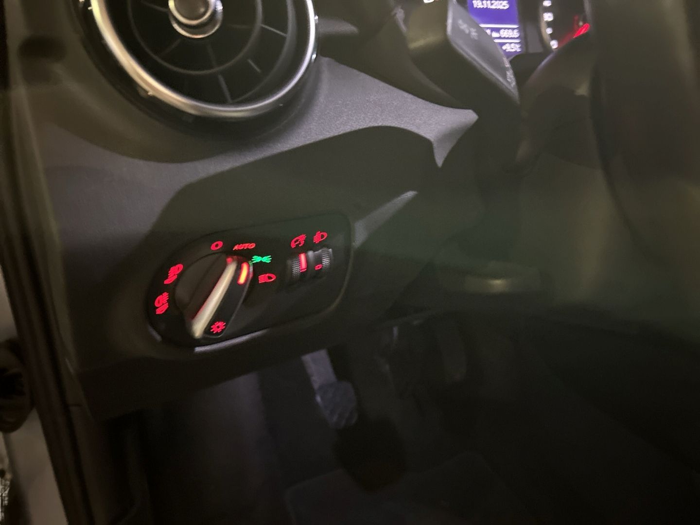 Fahrzeugabbildung Audi A1 1.0 TFSI Sportback sport ultra PANO+PDC+KLIMA