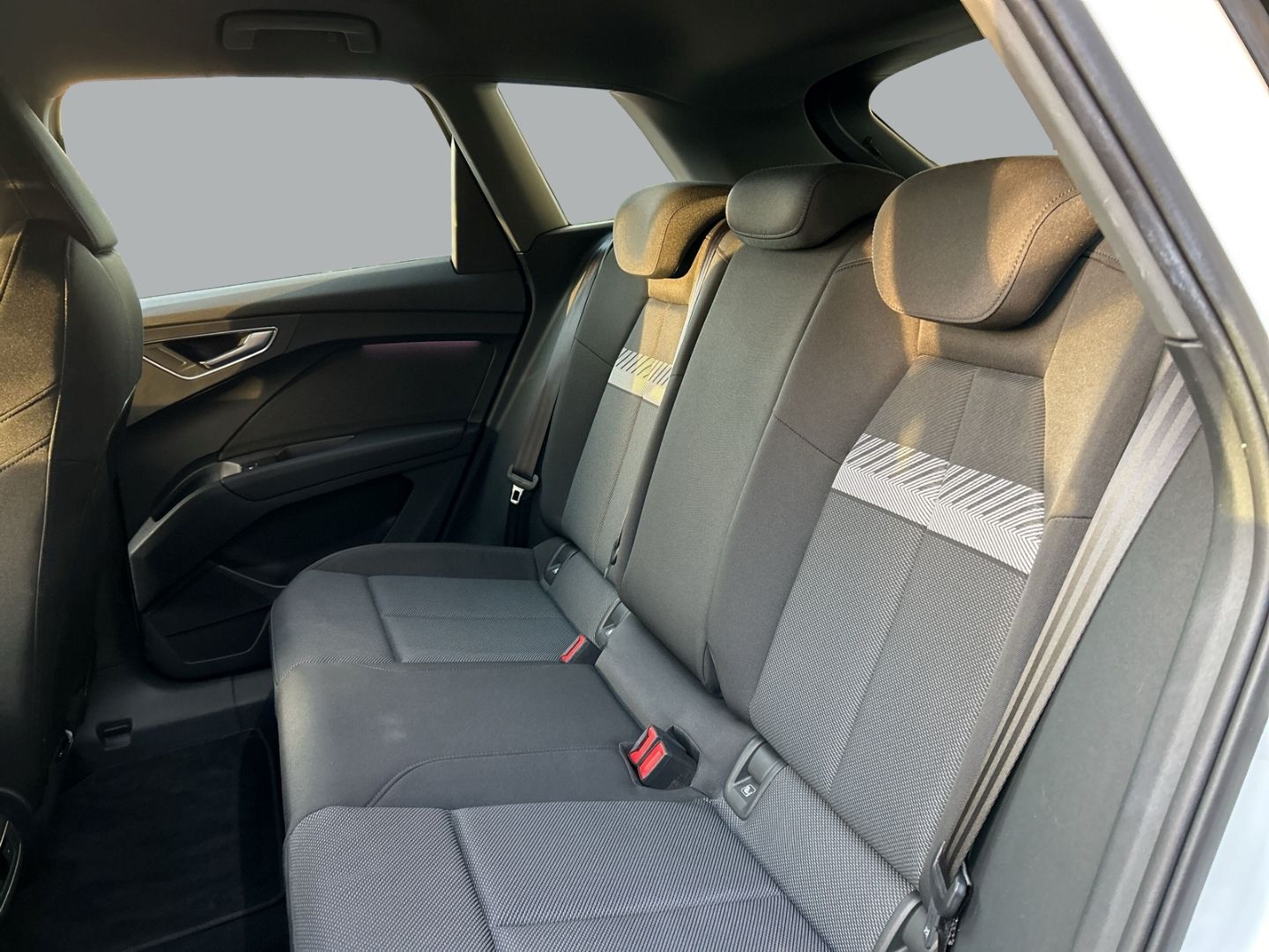 Fahrzeugabbildung Audi Q4 40 NAVI+MATRIX-LED+ACC+ FAHRASSISTENZ-SYSTEME