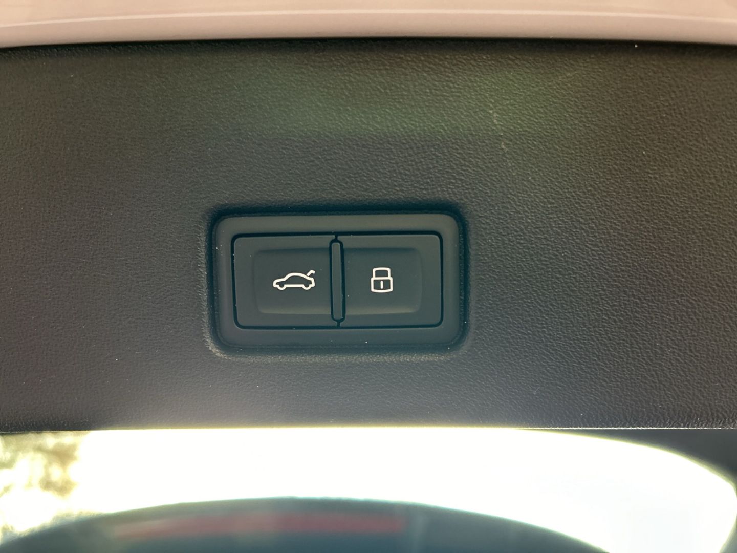 Fahrzeugabbildung Audi Q4 40 NAVI+MATRIX-LED+ACC+ FAHRASSISTENZ-SYSTEME