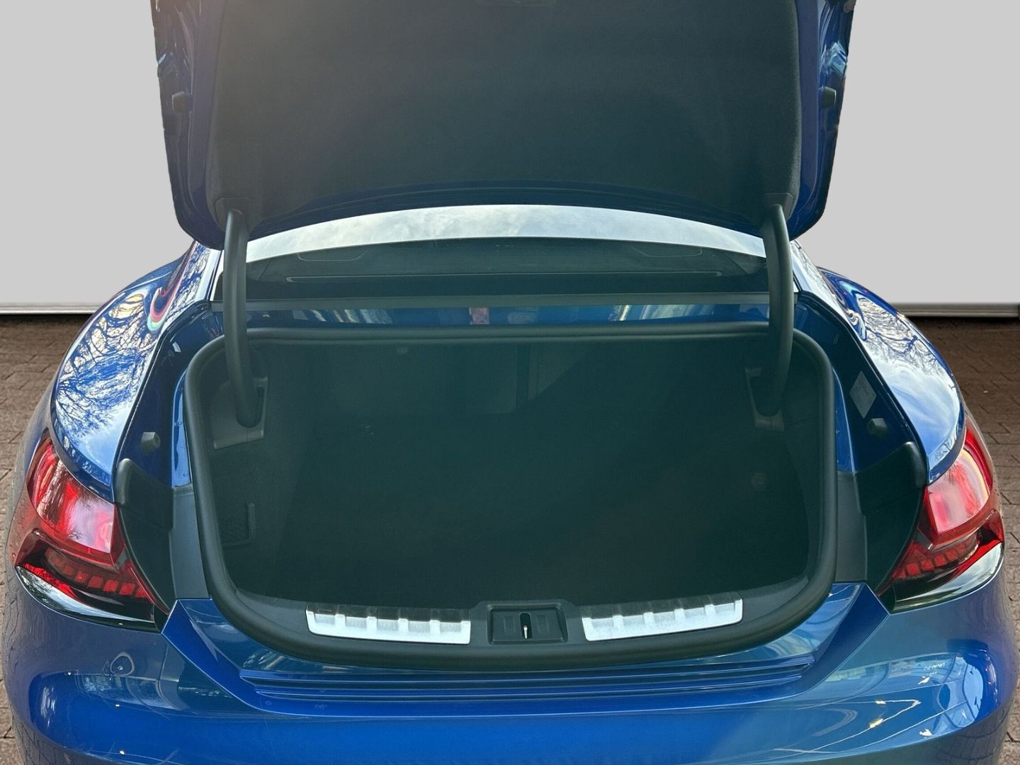 Fahrzeugabbildung Audi RS e-tron GT Quattro HUD Luftfederung AD Niveau