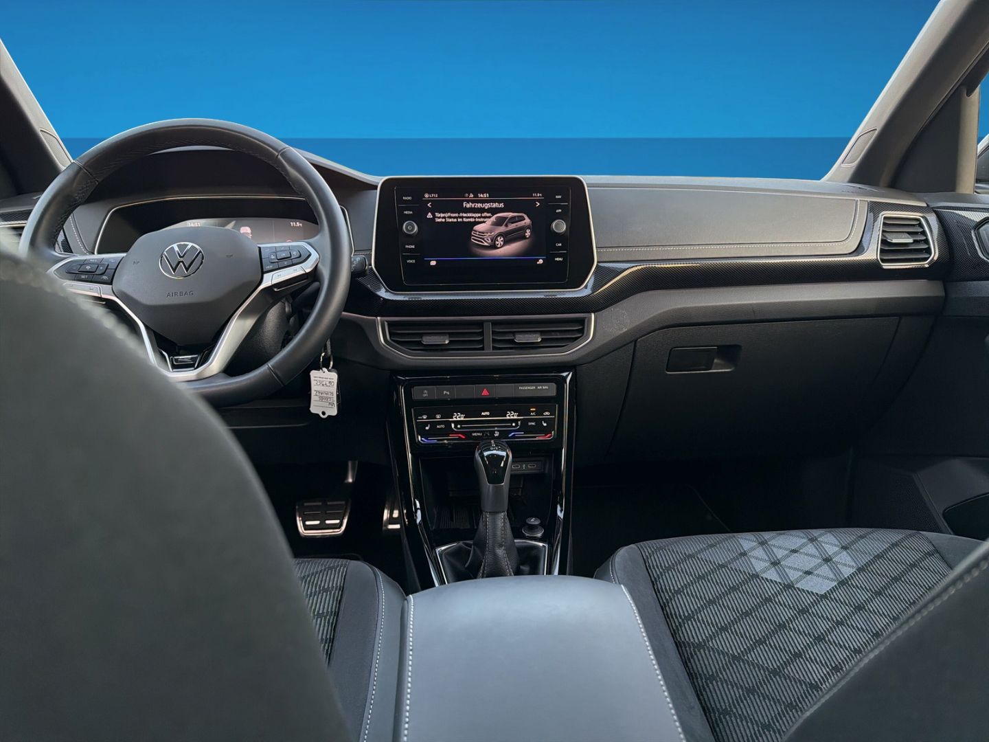 Fahrzeug 14 Fahrzeugabbildung Volkswagen T-Cross 1.5 TSI R-Line Rear View AHK Clima