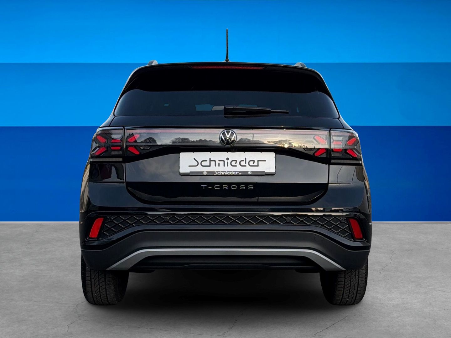 Fahrzeug 9 Fahrzeugabbildung Volkswagen T-Cross 1.5 TSI R-Line Rear View AHK Clima