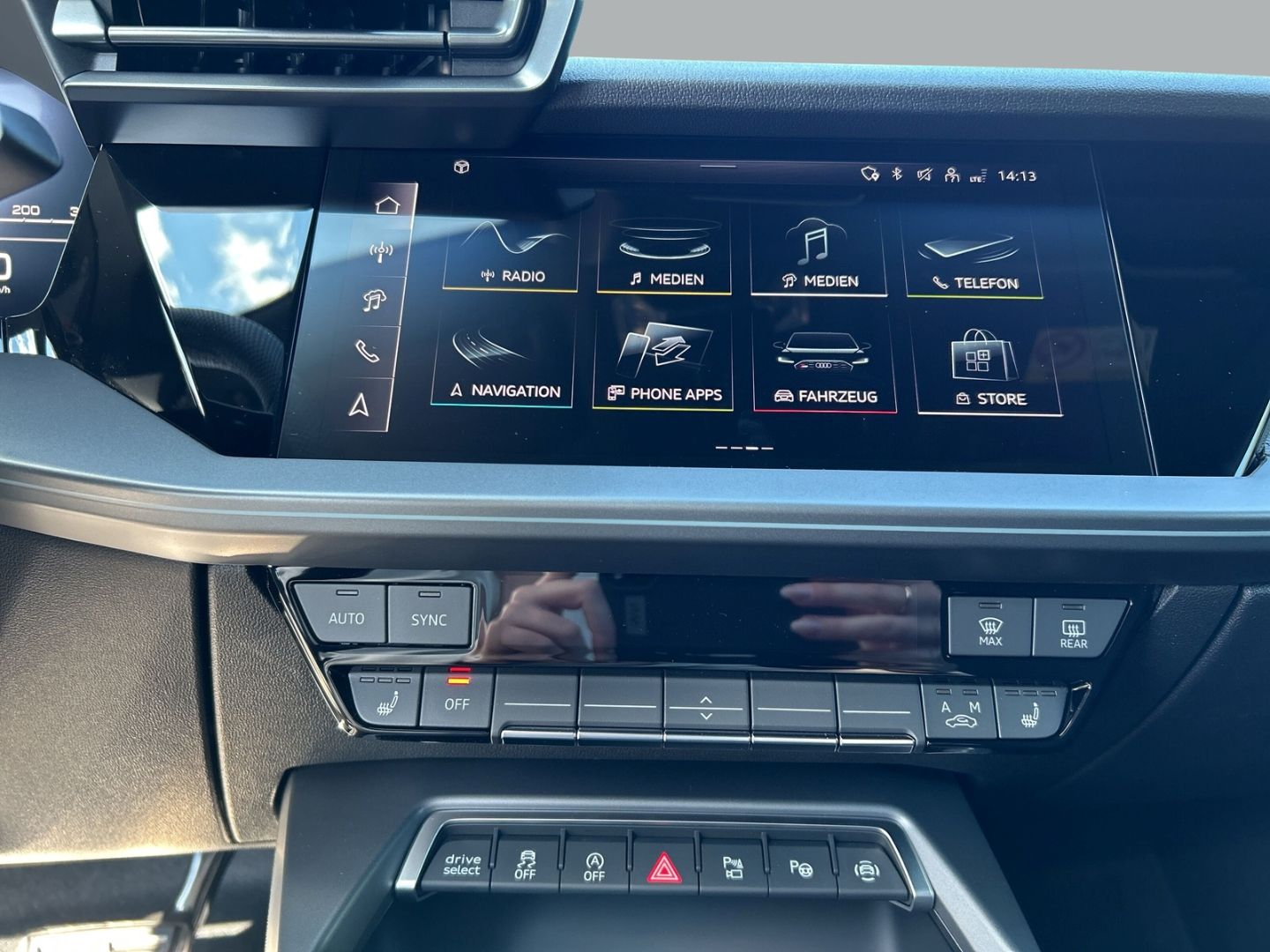 Fahrzeug 14 Fahrzeugabbildung Audi RS3 Sportback 2.5 TFSI HUD+PANO+NAVI+LEDER+MATRI